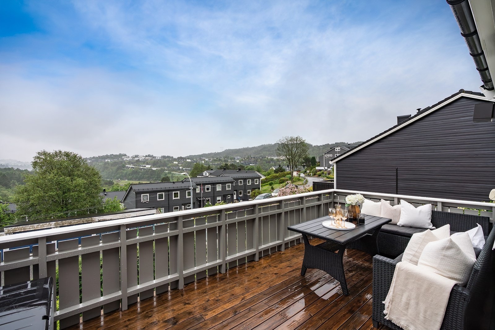 - Altanen måler hele 12,9 kvm - Galleribilde