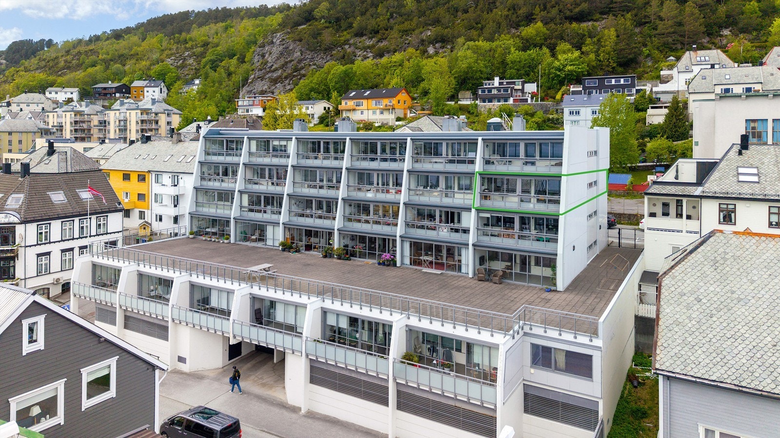 Leiligheten er beliggende i 3. etasje mot øst - se markering i bilde. Galleribilde