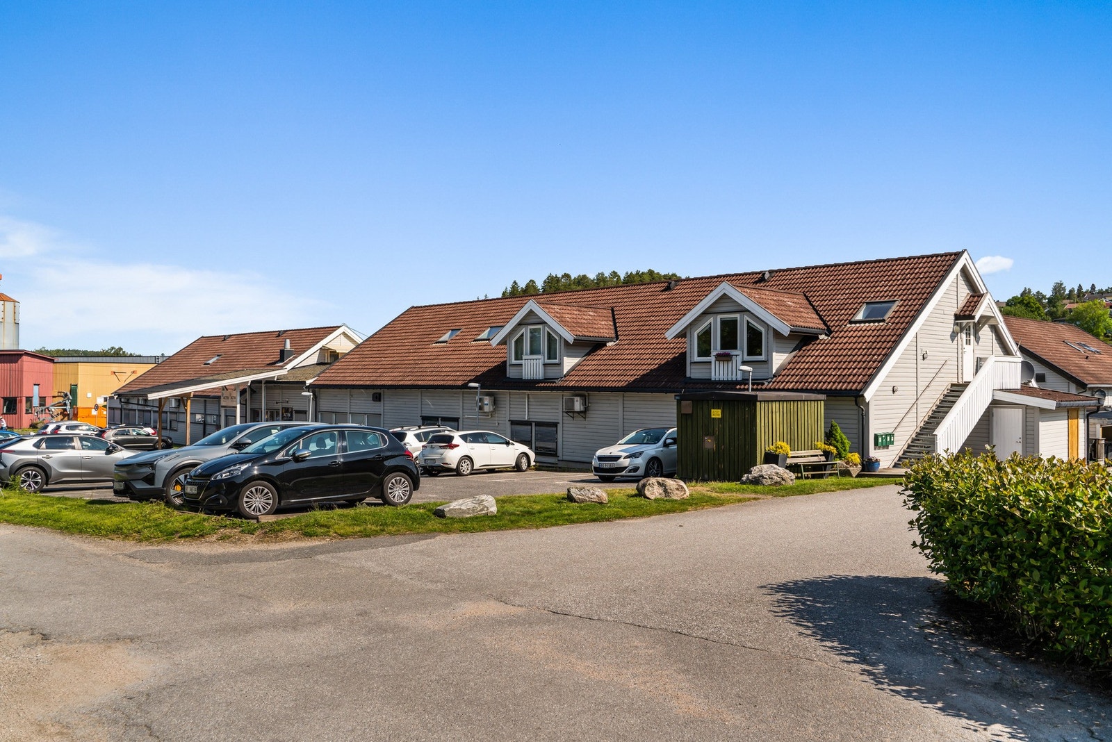 Det medfølger en fast biloppstillingsplass. Galleribilde