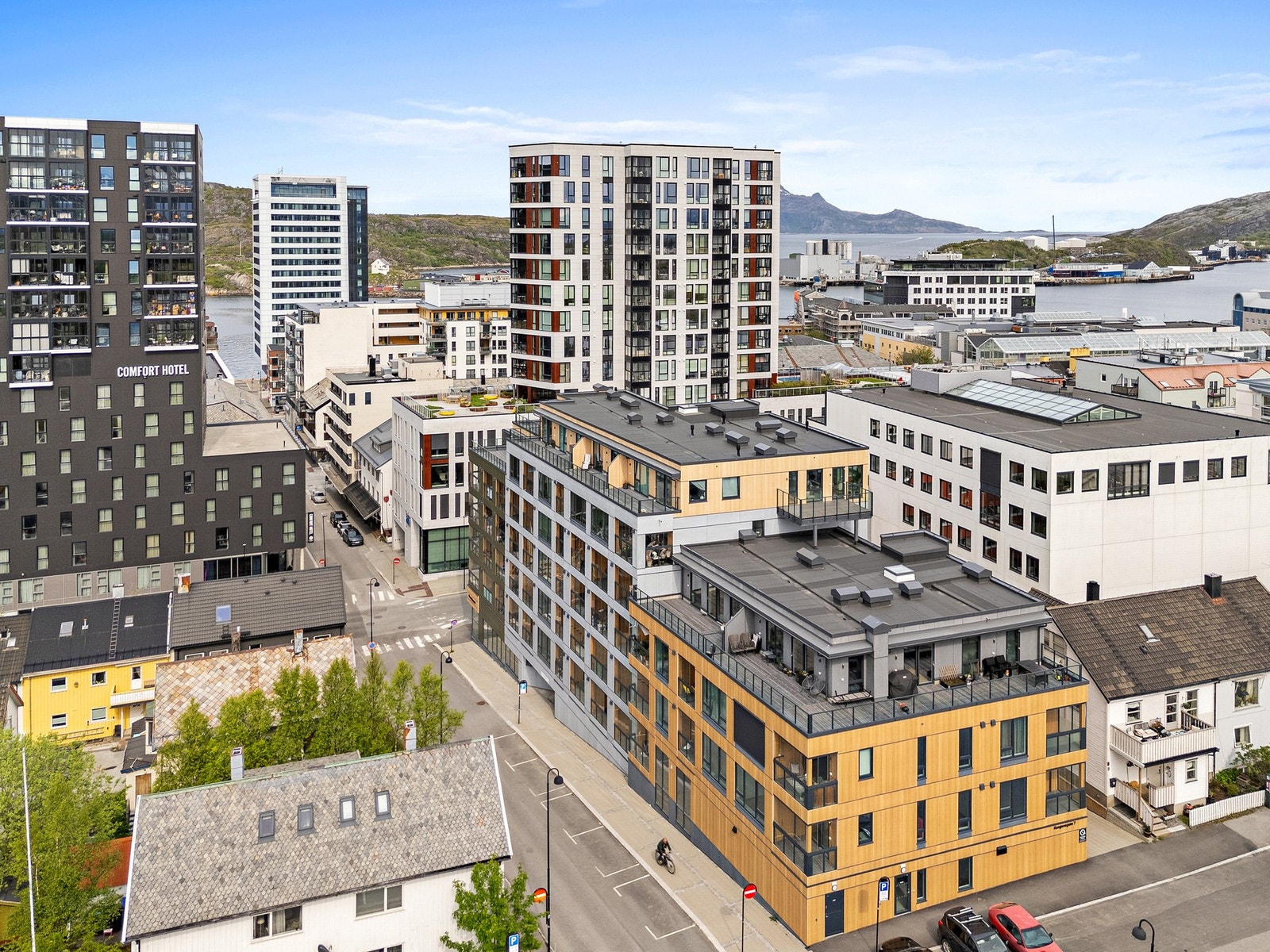 Flott leilighet, beliggende i populære Konsept B. Her bor man en kort spasertur unna alle byens fasiliteter! Galleribilde