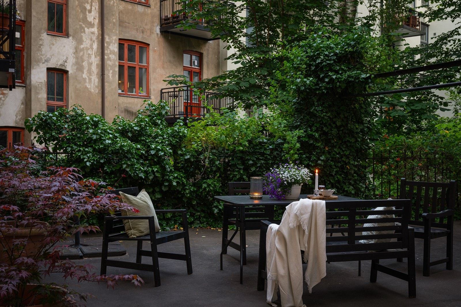 Utmerket for å samle venner og familie på sene sommerkvelder. Galleribilde