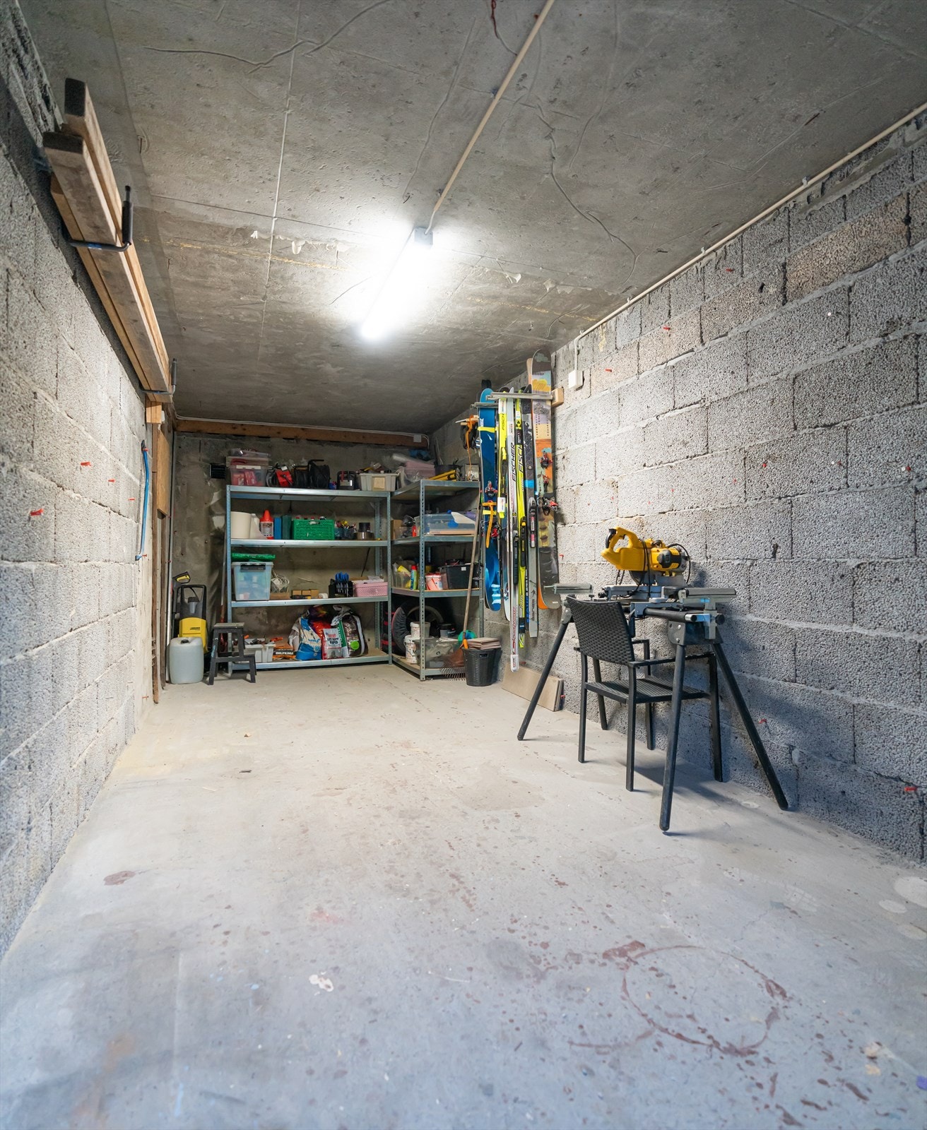 Bustaden har også utvendig bod med god plass til blant anna ski, syklar og hageredskap. Galleribilde