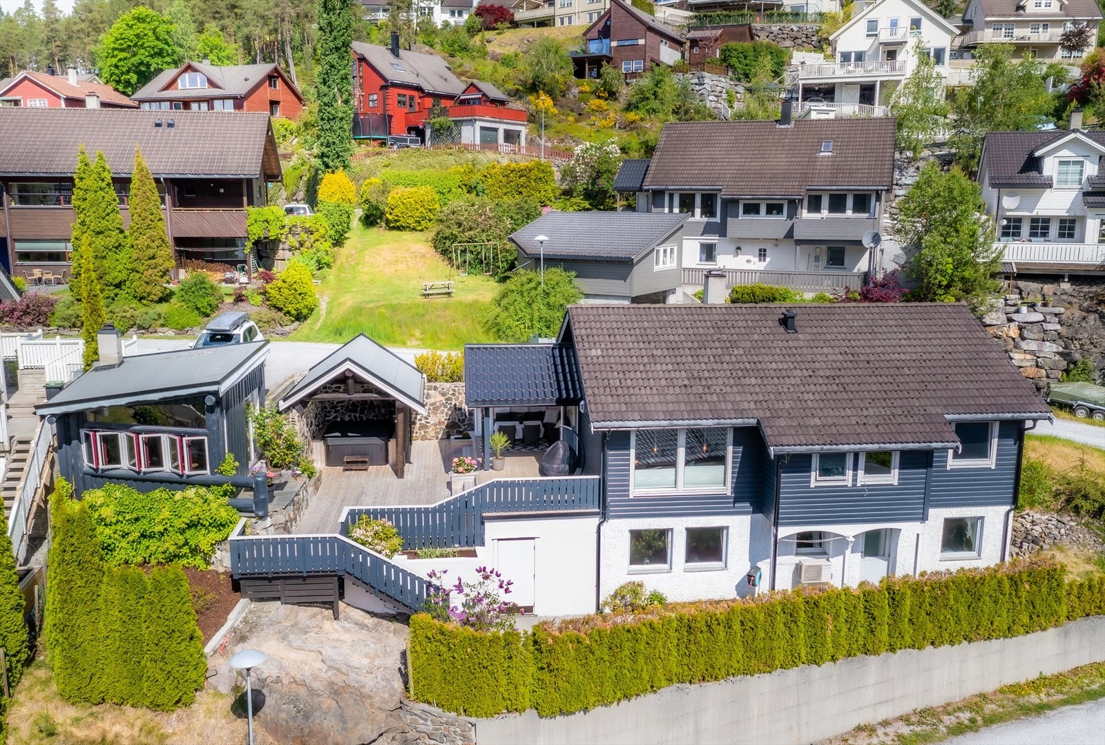 Velkomen til Tjødnali 25 presentert av Eiendomsmegler Norge v/ Kenneth Bjørk. Galleribilde