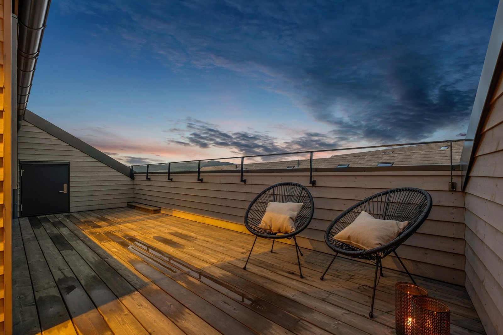 Leiligheten disponerer 2 terrasser, med gode solforhold hele dagen. Den største terrassen er på hele 21 kvm. Galleribilde