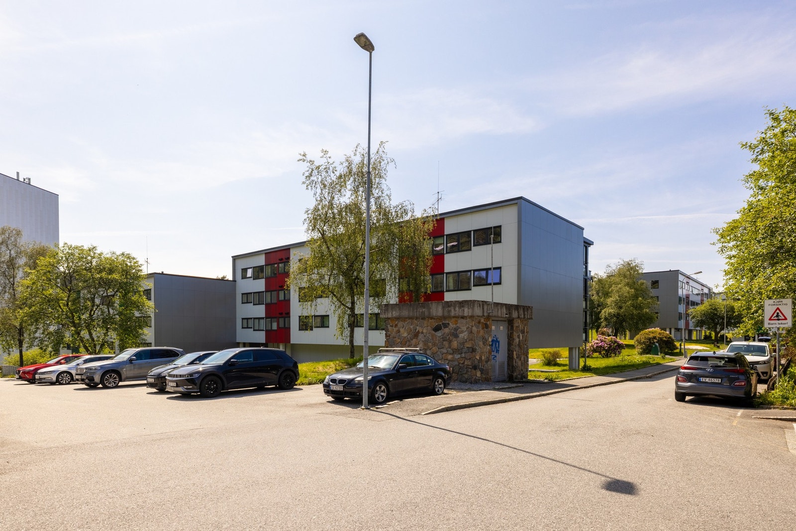 Man kan også søke om parkeringsplass nr. 2 ved ledighet mot en månedlig avgift. Galleribilde