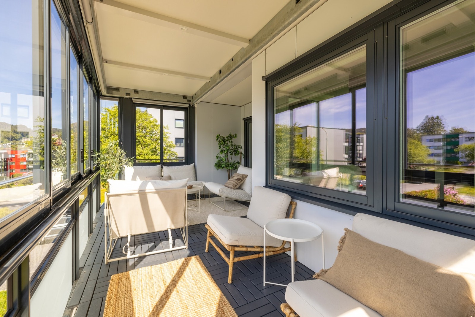 Her kan man innrede både med loungesett og grill. Galleribilde