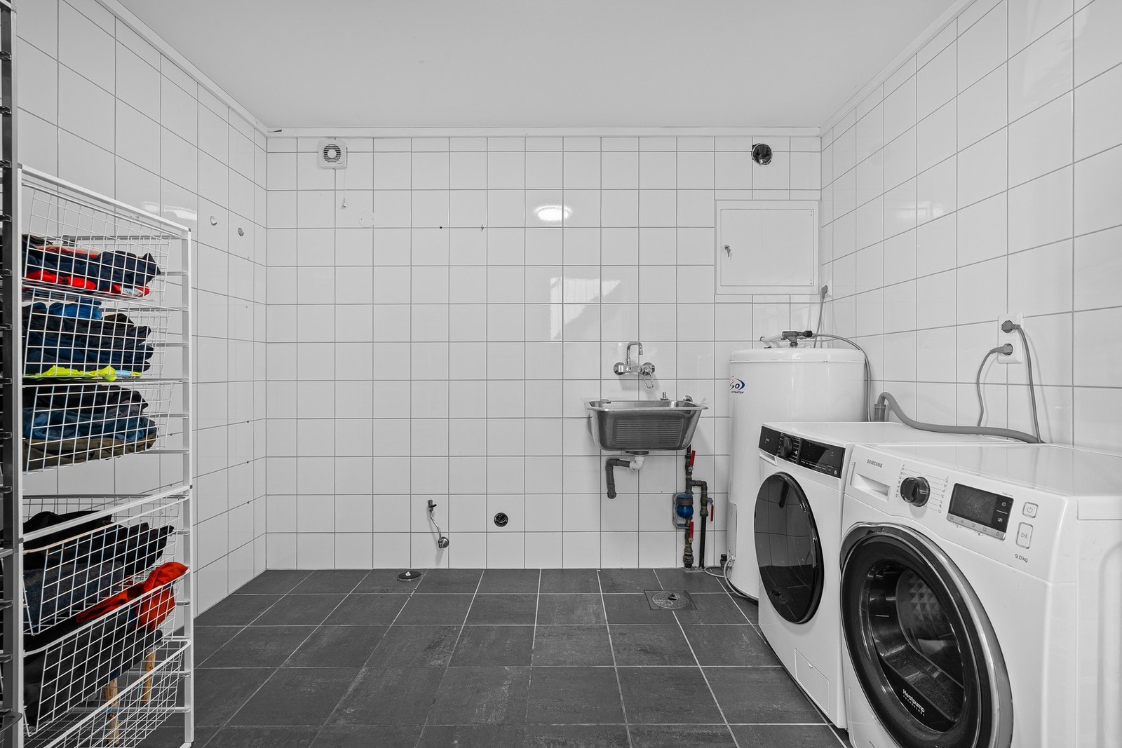 Vaskerom Galleribilde