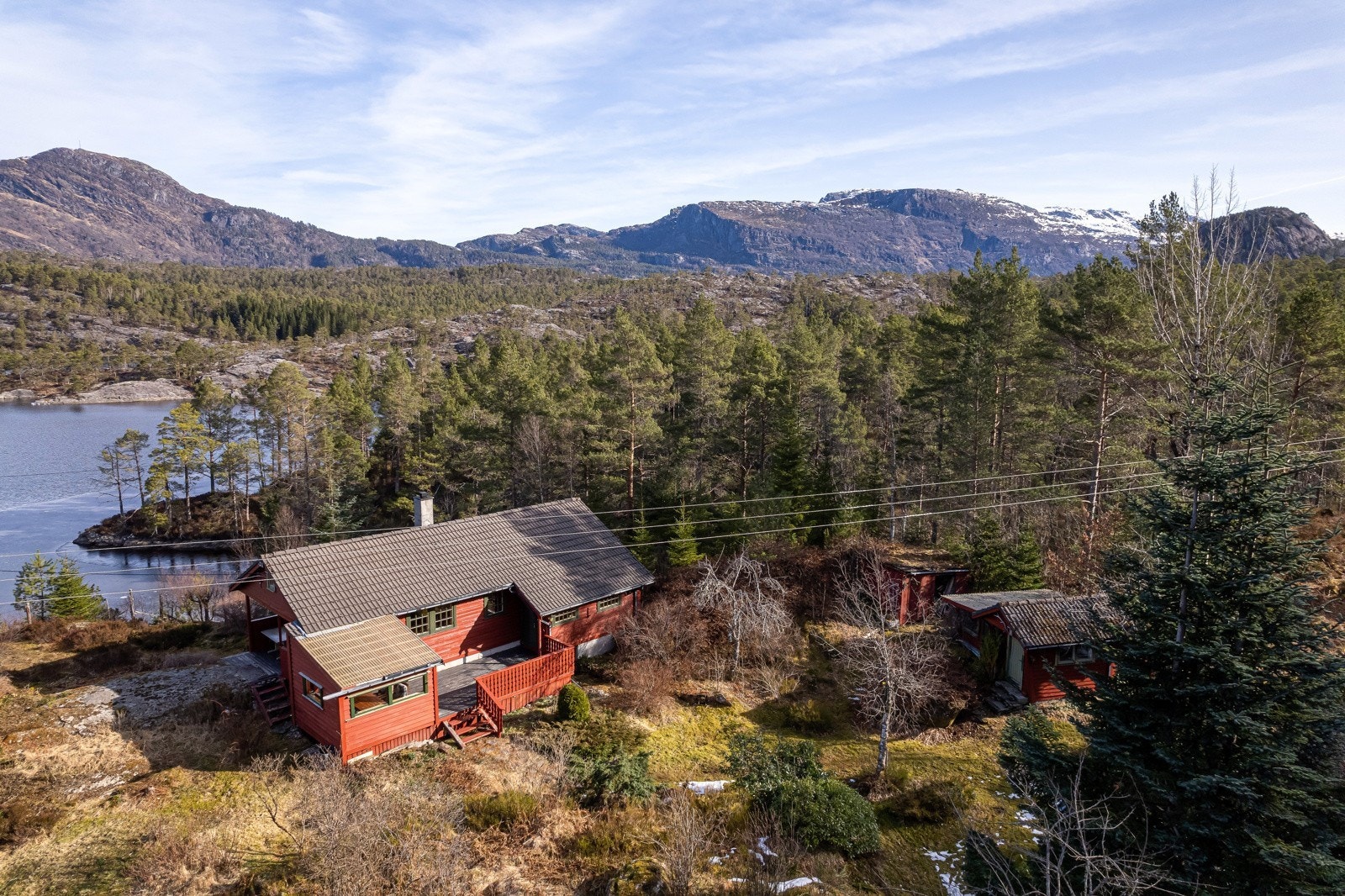 Koselig hytte ved Jagedalsvatnet Galleribilde