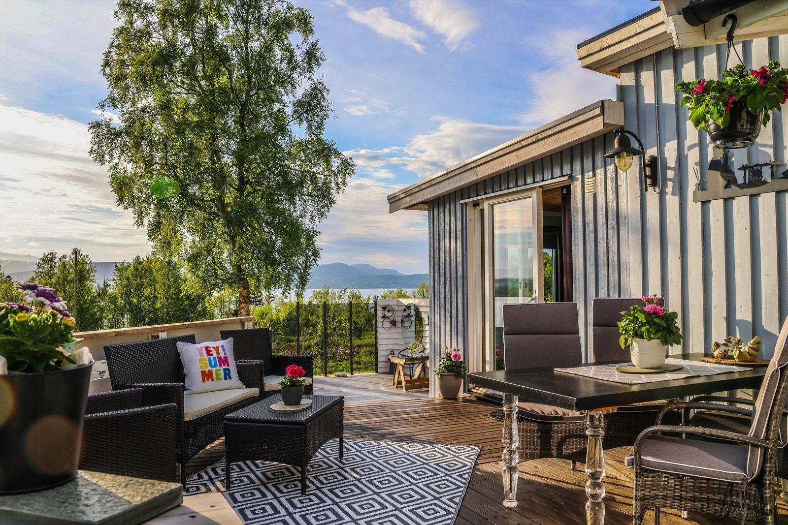 Solrik terrasse Galleribilde