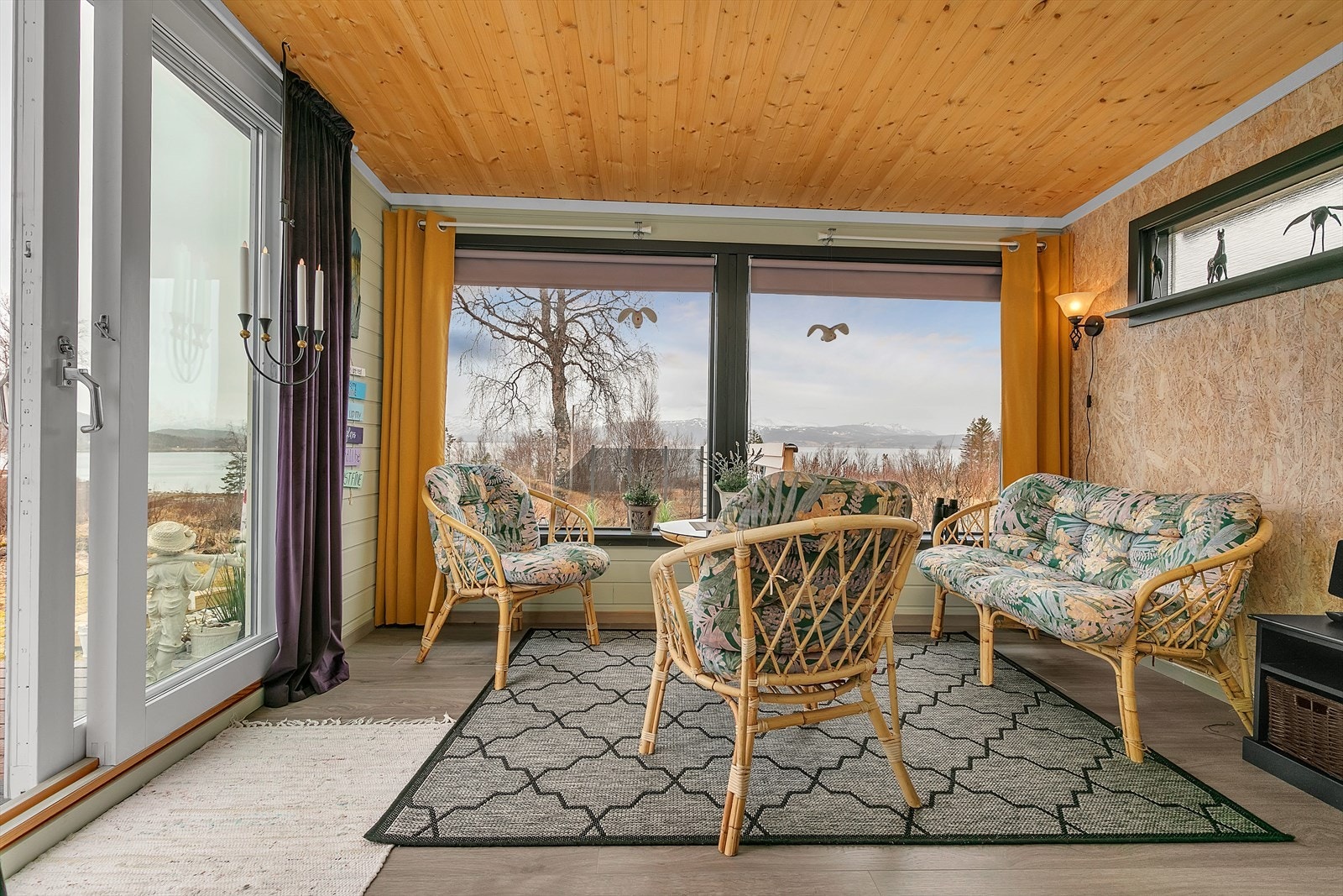 1. etasje - Vinterhage Galleribilde