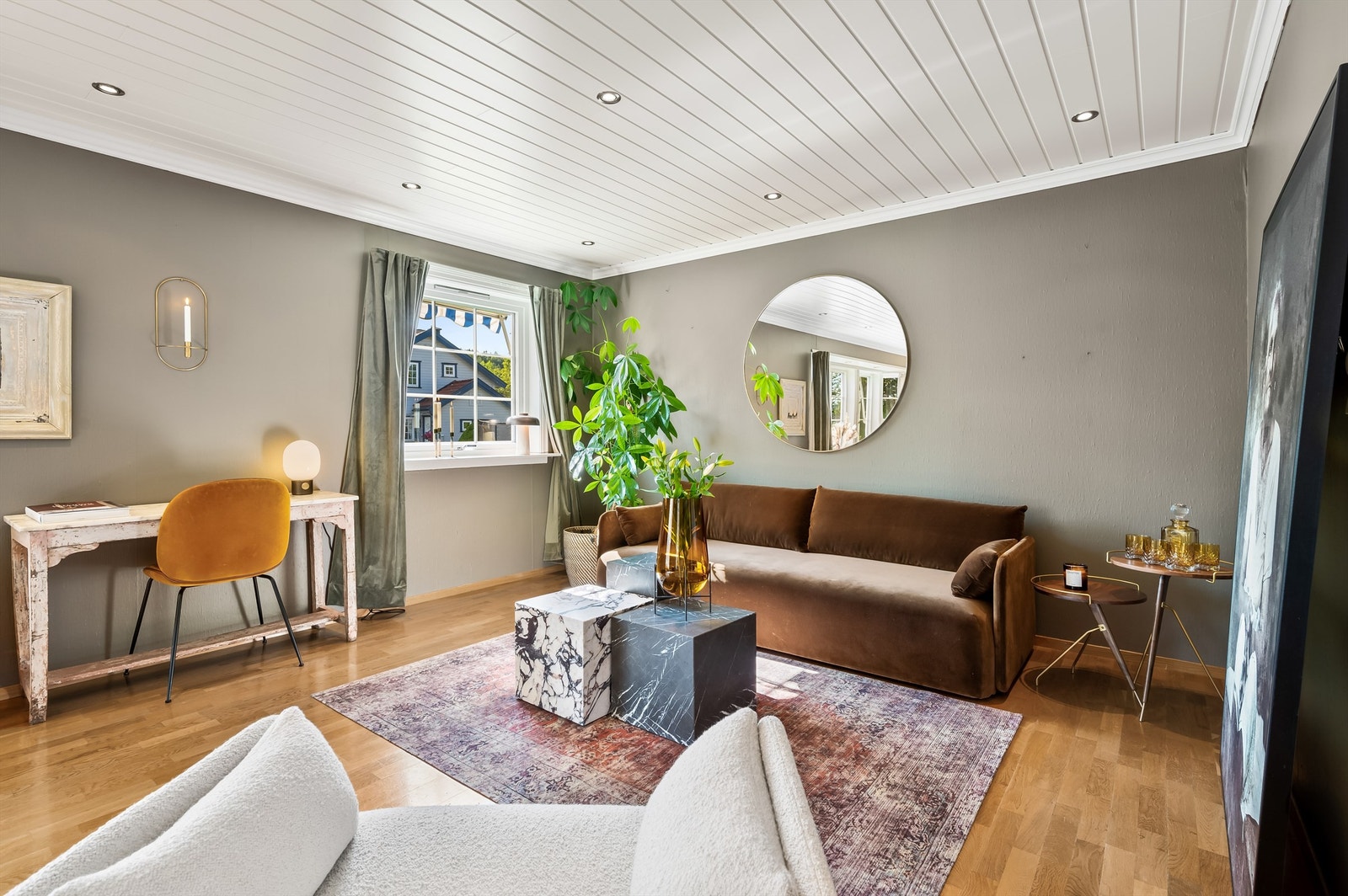Stue med downlights i tak Galleribilde