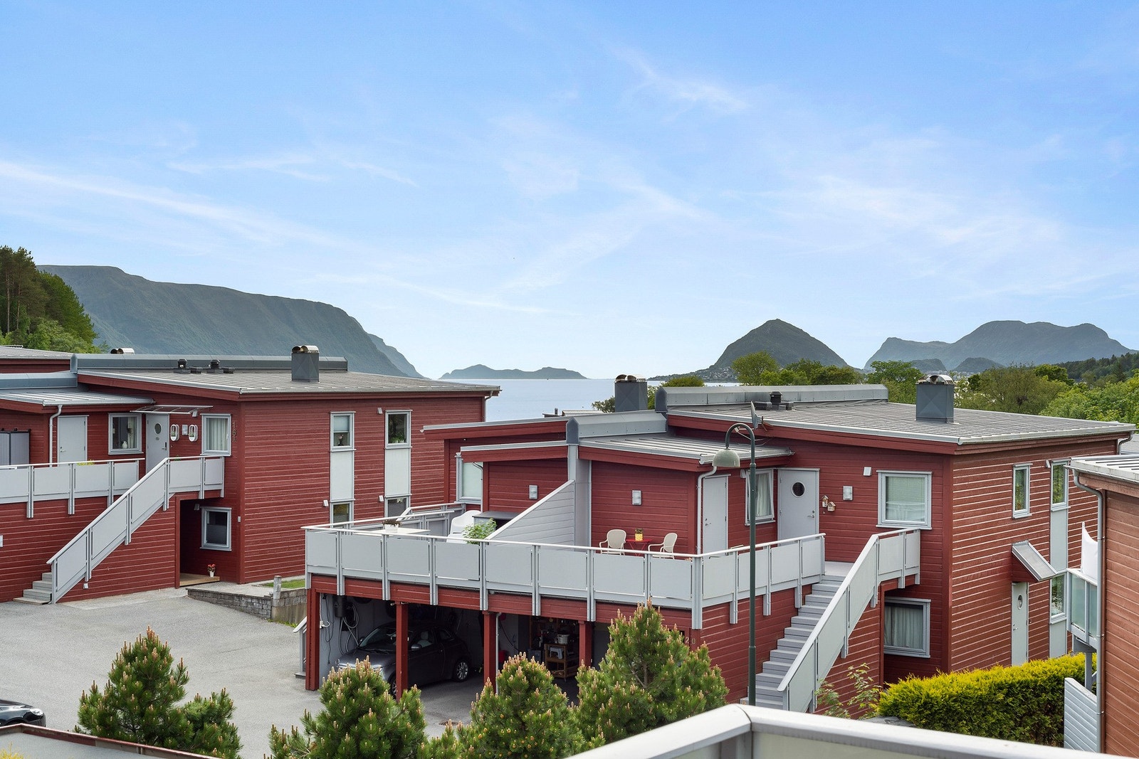 Utsikten fra vestvendt veranda. Galleribilde