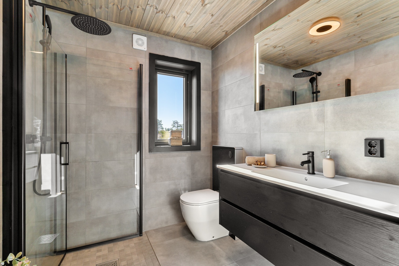 Flislagt bad Galleribilde