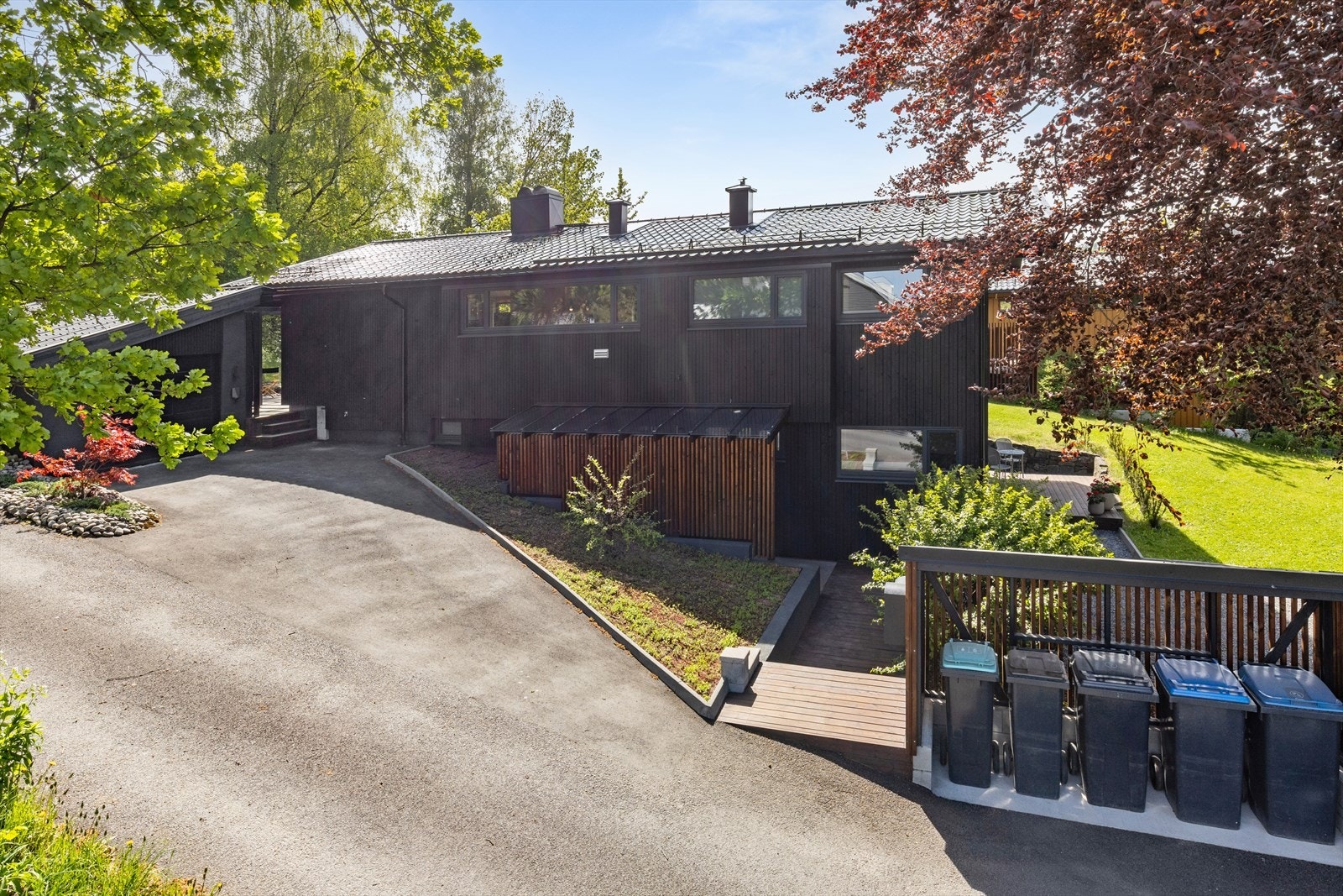 Eiendommen er meget pent opparbeidet og veldig lettstelt Galleribilde