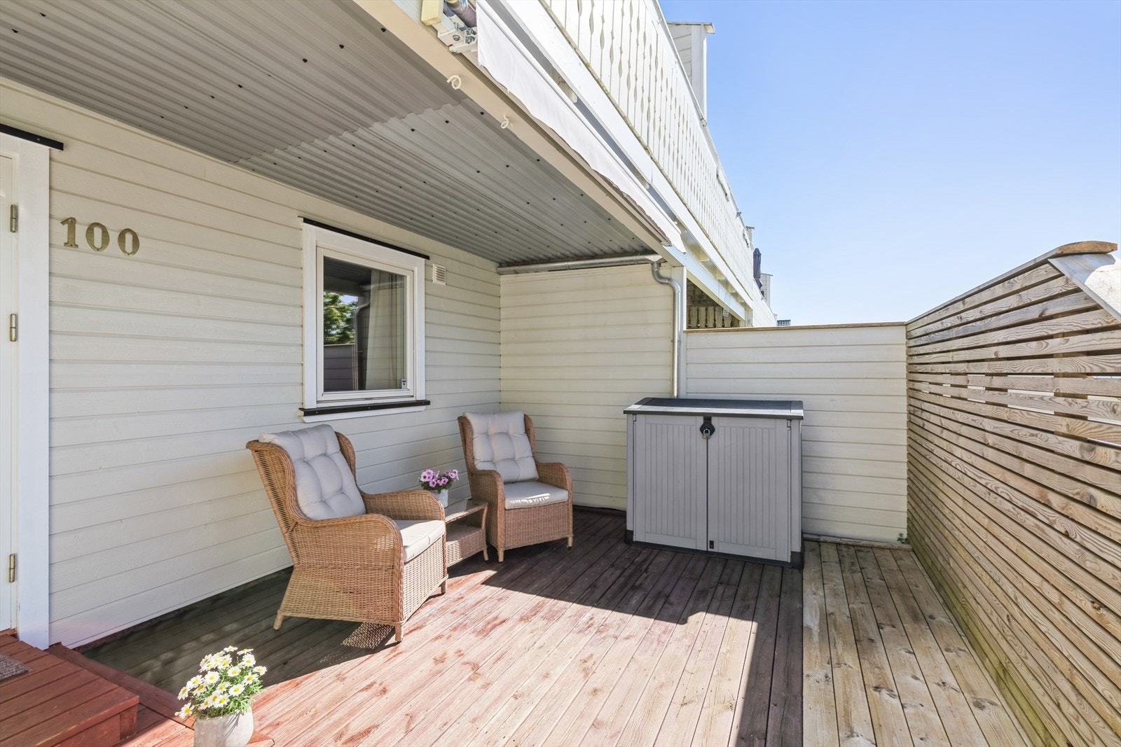 Terrasse v/inngangspartiet Galleribilde