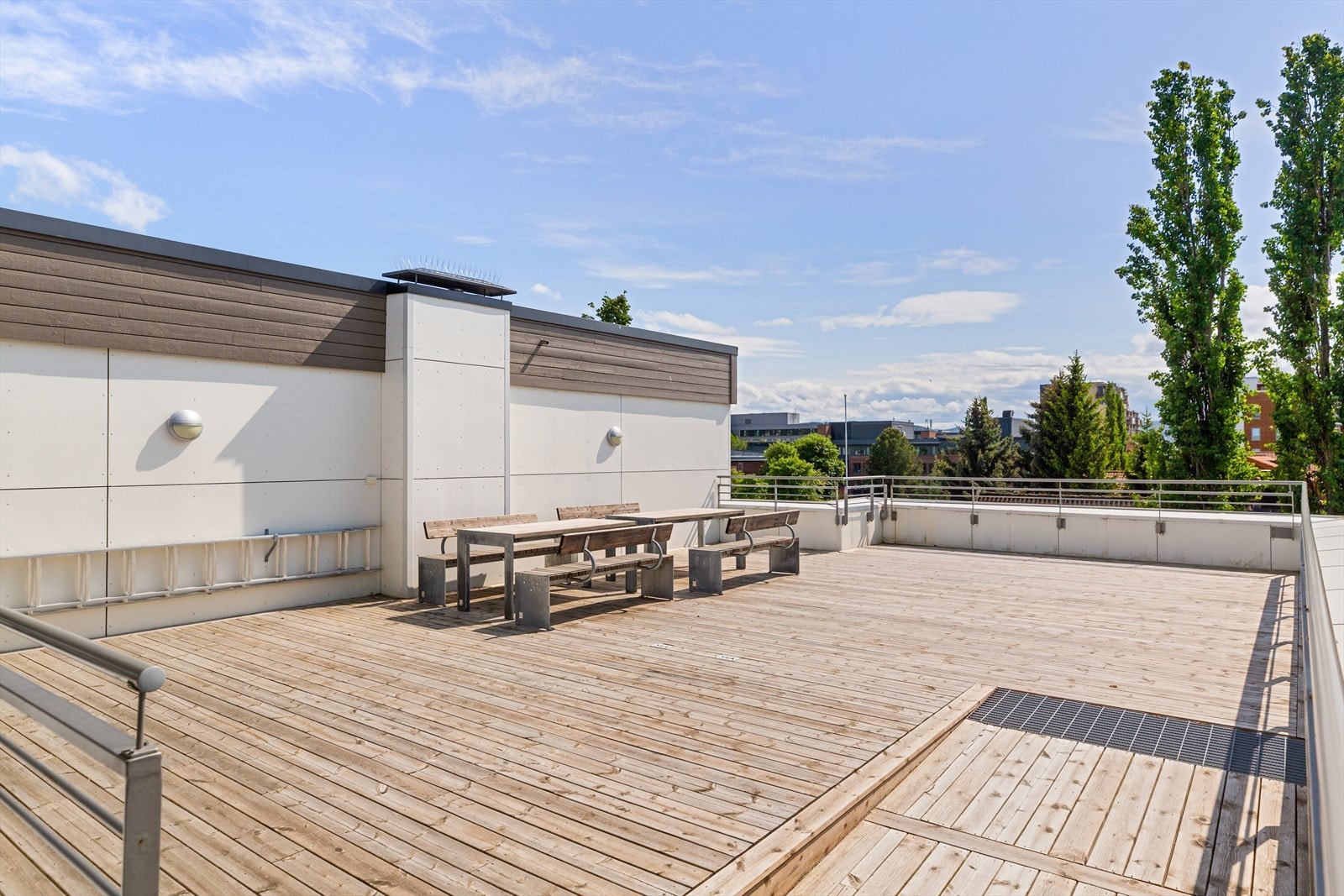 Herlig felles takterrasse som beboerne kan benytte seg av Galleribilde