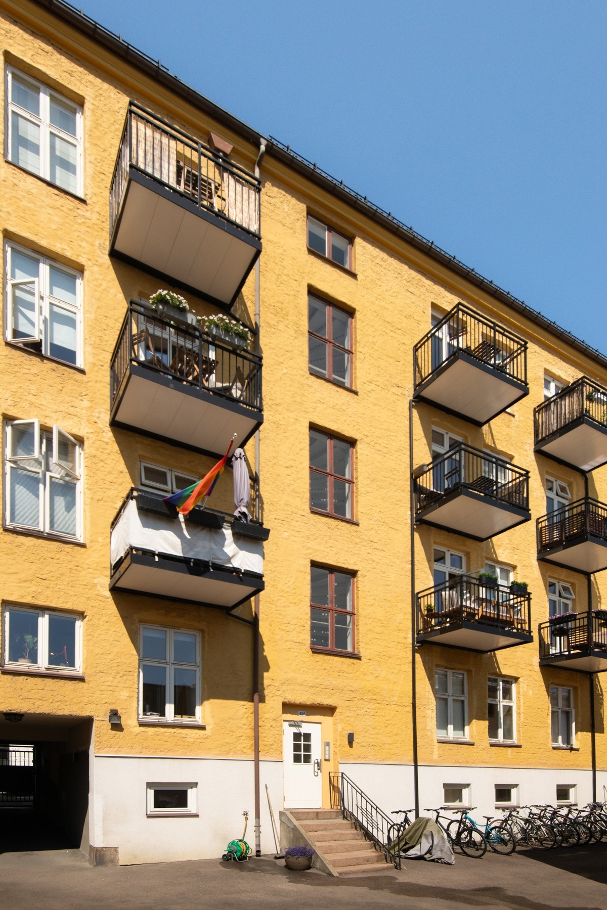 Leiligheten har en meget attraktiv og sentral beliggenhet ved Alexander Kiellands plass. Galleribilde