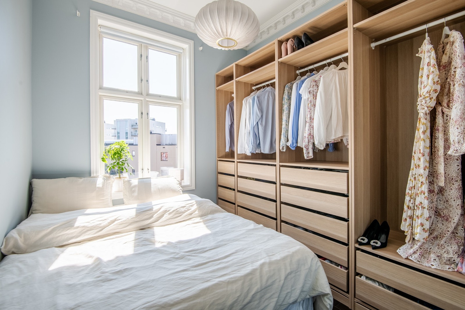 Soverommet er et innbydende og harmonisk rom med lysmalte vegger. Galleribilde