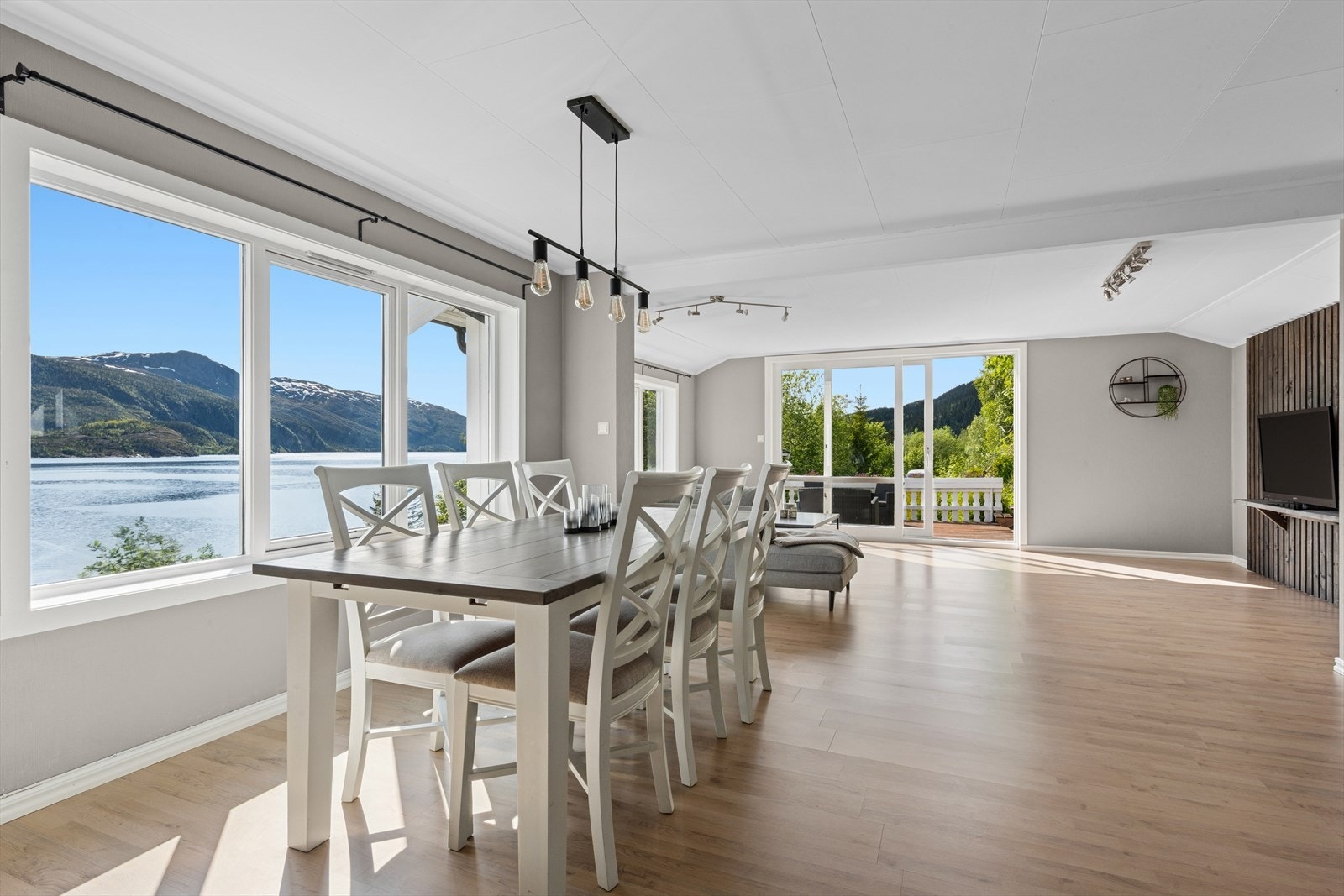 Det er god plass til spisebord. Galleribilde