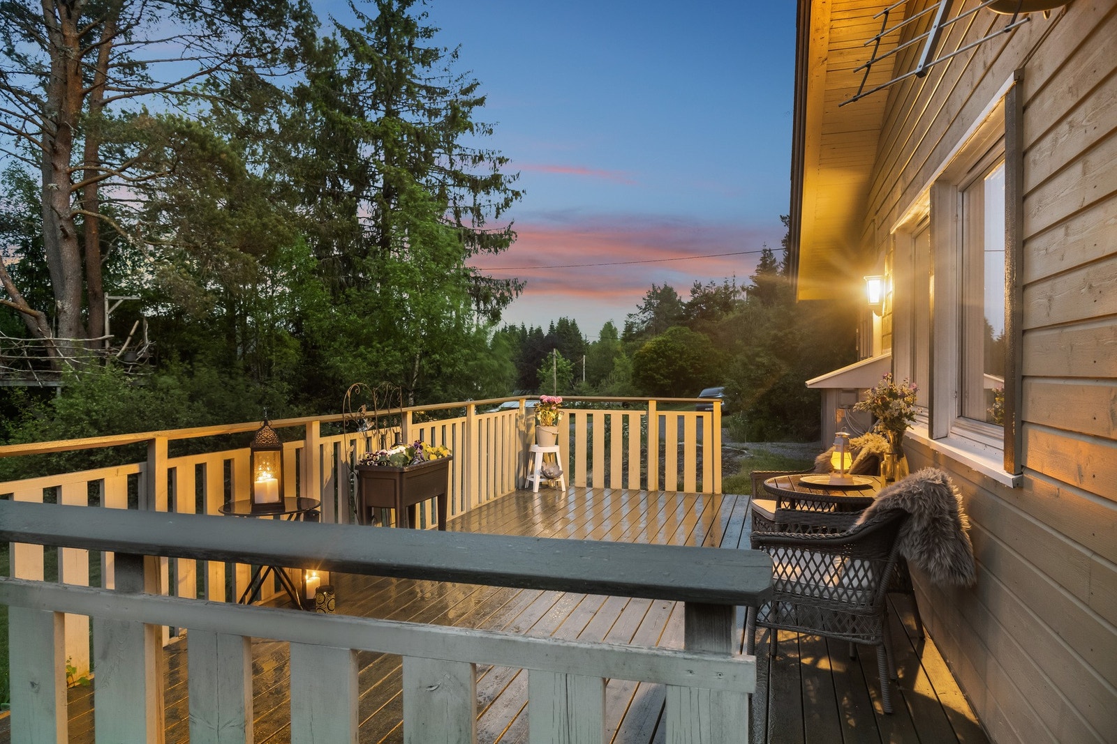 Et virkelig flott sted å nyte både morgenkaffen og sene sommerkvelder. Galleribilde
