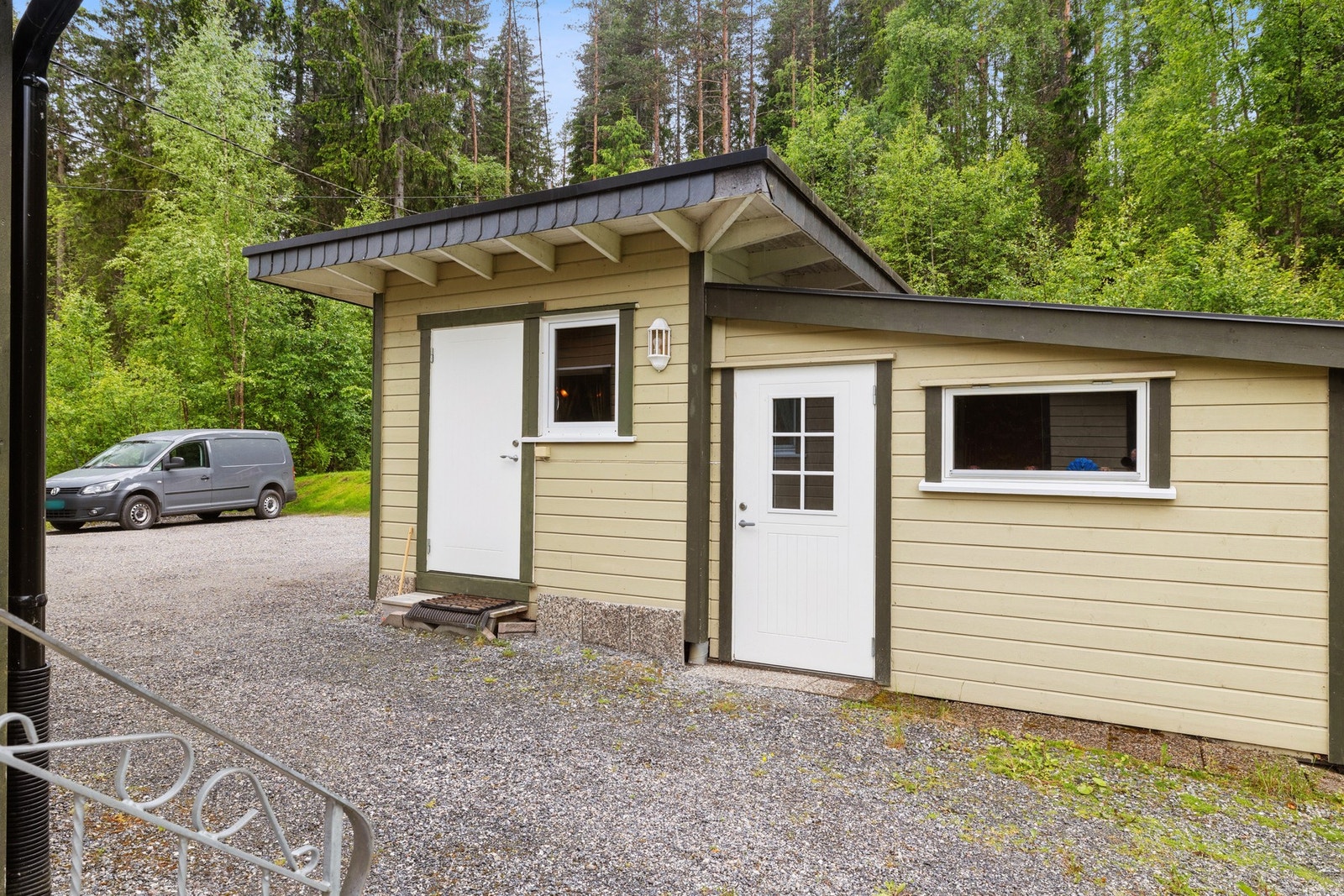 God lagringsplass i boder tilhørende annekset. Galleribilde