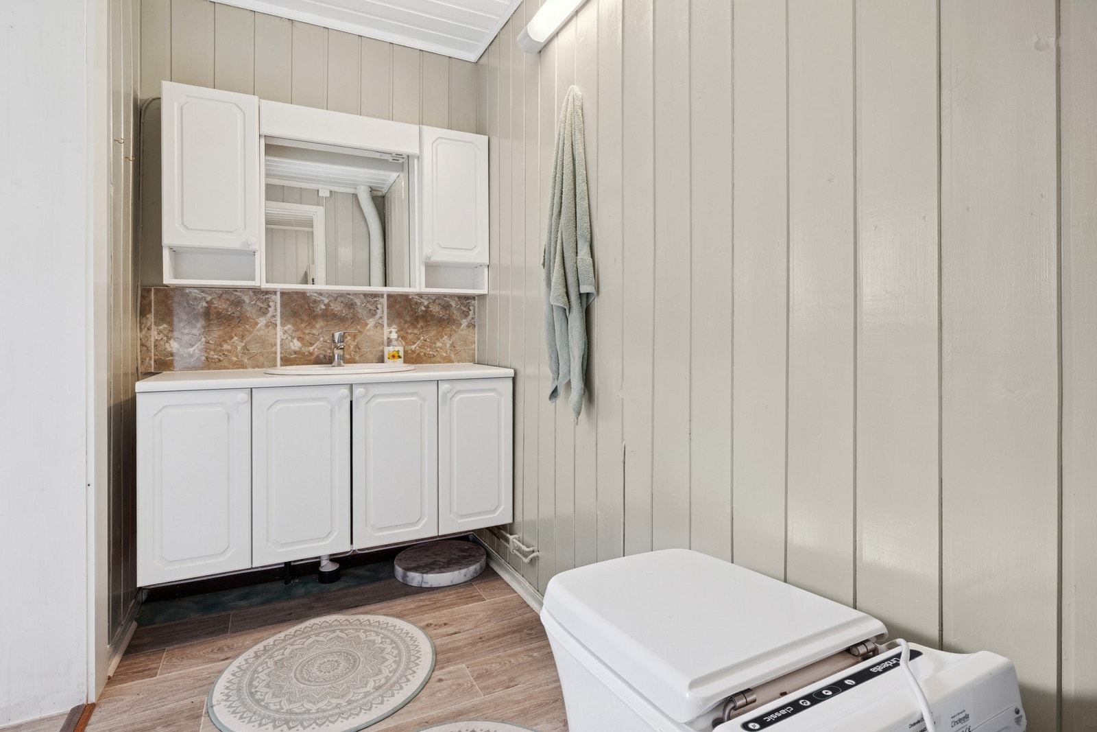 Toalettrom. Galleribilde