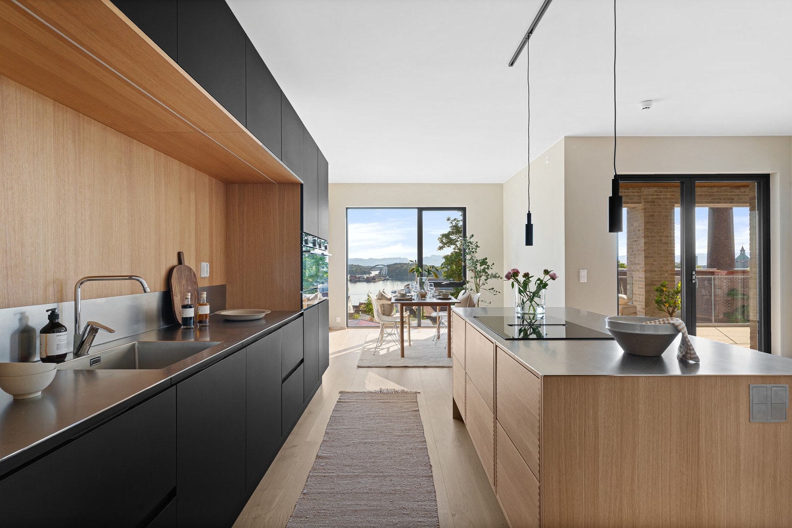 John Haugvaldstads gate 54 presenteres av EIE eiendomsmegling v/ Torbjørn Lie - Eiendomsmegler MNEF/Salgsleder/Partner. Galleribilde