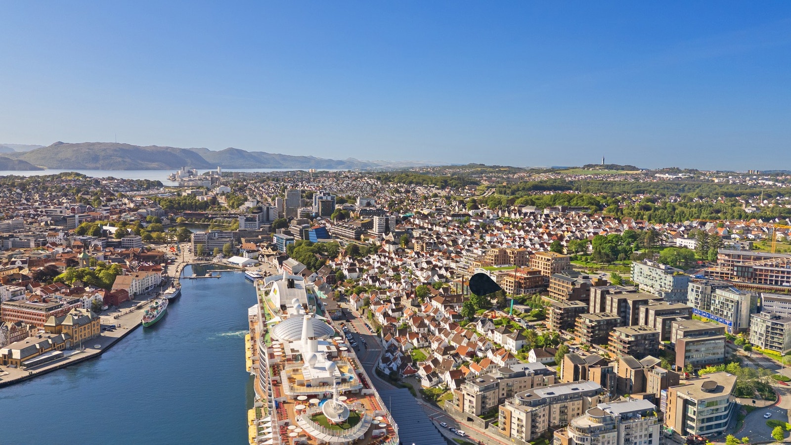 Bykronen ligger optimalt plassert. Stille og rolig midt i sentrum. Galleribilde