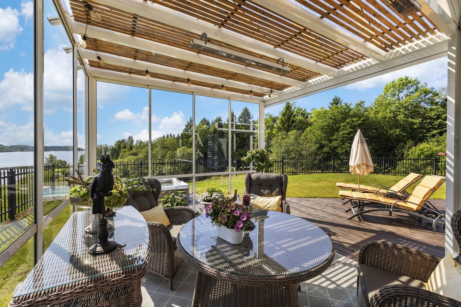 Sommerstue med varmelamper Galleribilde