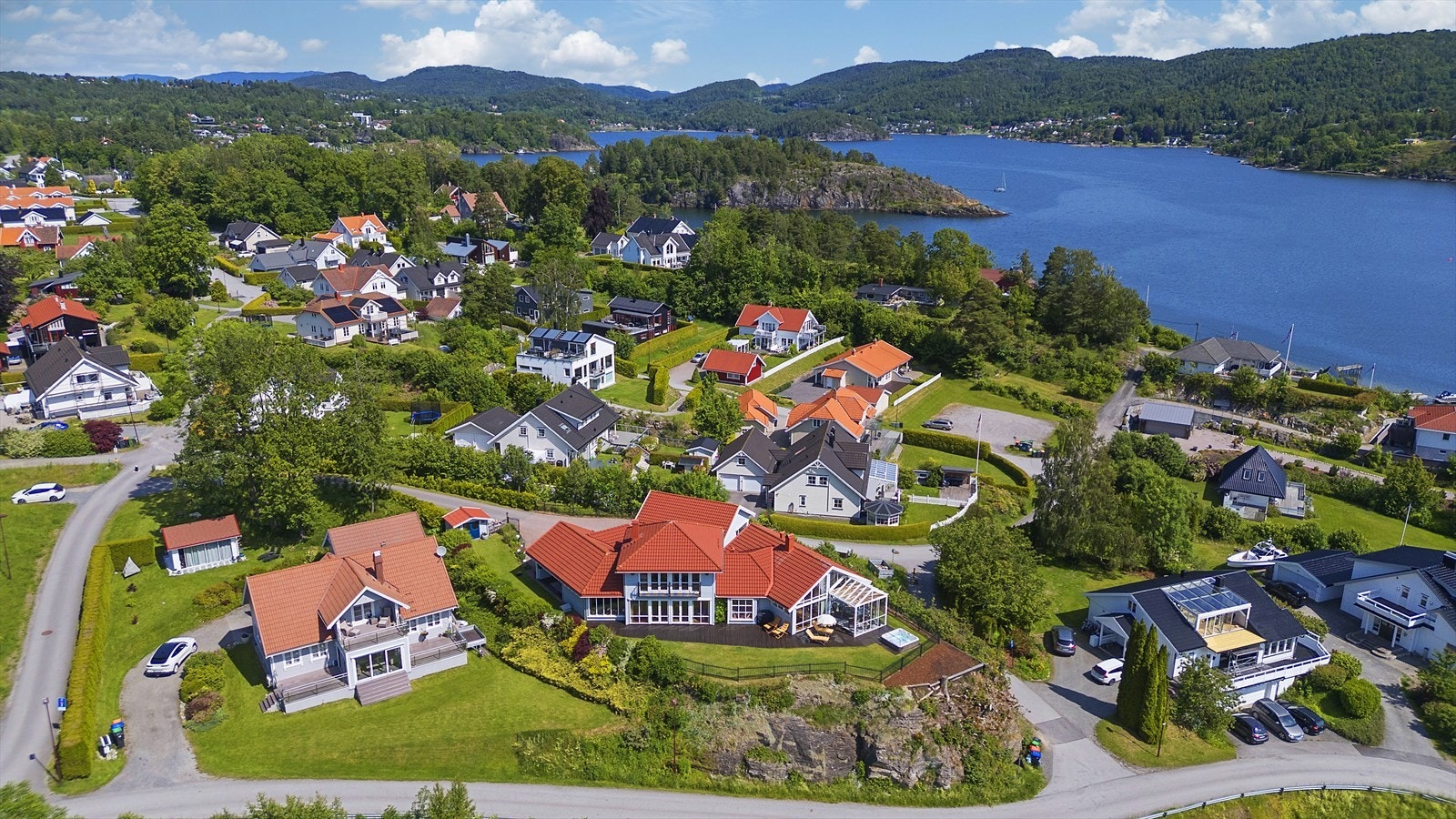 Eiendommen ligger i et attraktivt og etablert boligområde Galleribilde