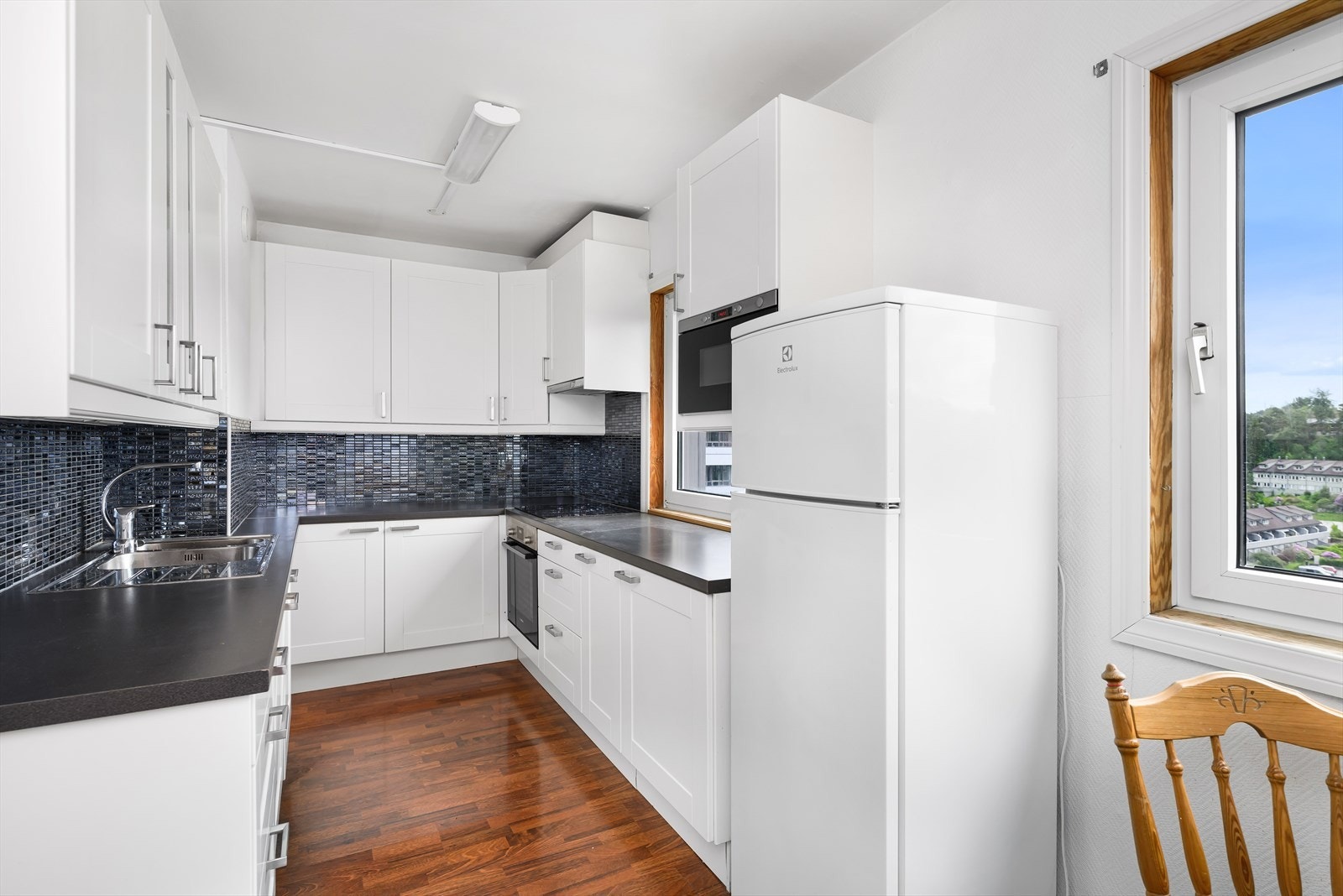 Tidløst og velfungerende kjøkken fra 2012. Galleribilde