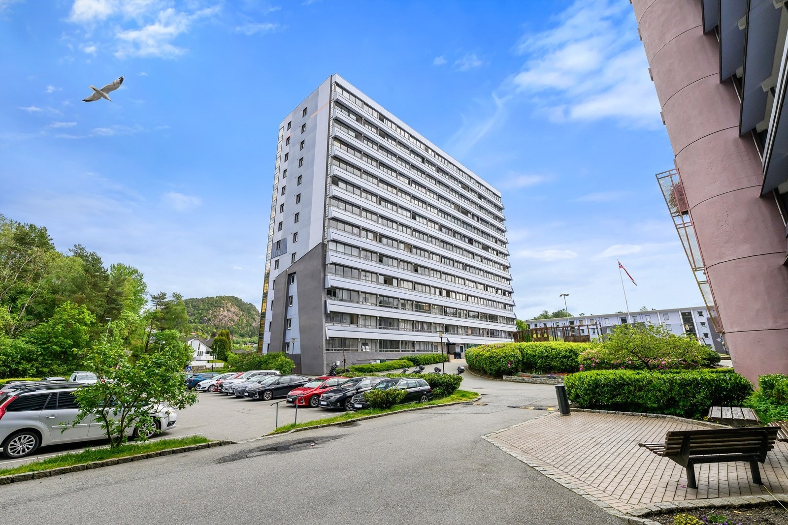 Vadmyra BRL består av 551 boenheter, og ble opprinnelig bygget i 1969. Det består av 4 høyblokker, og 6 lavblokker. Galleribilde