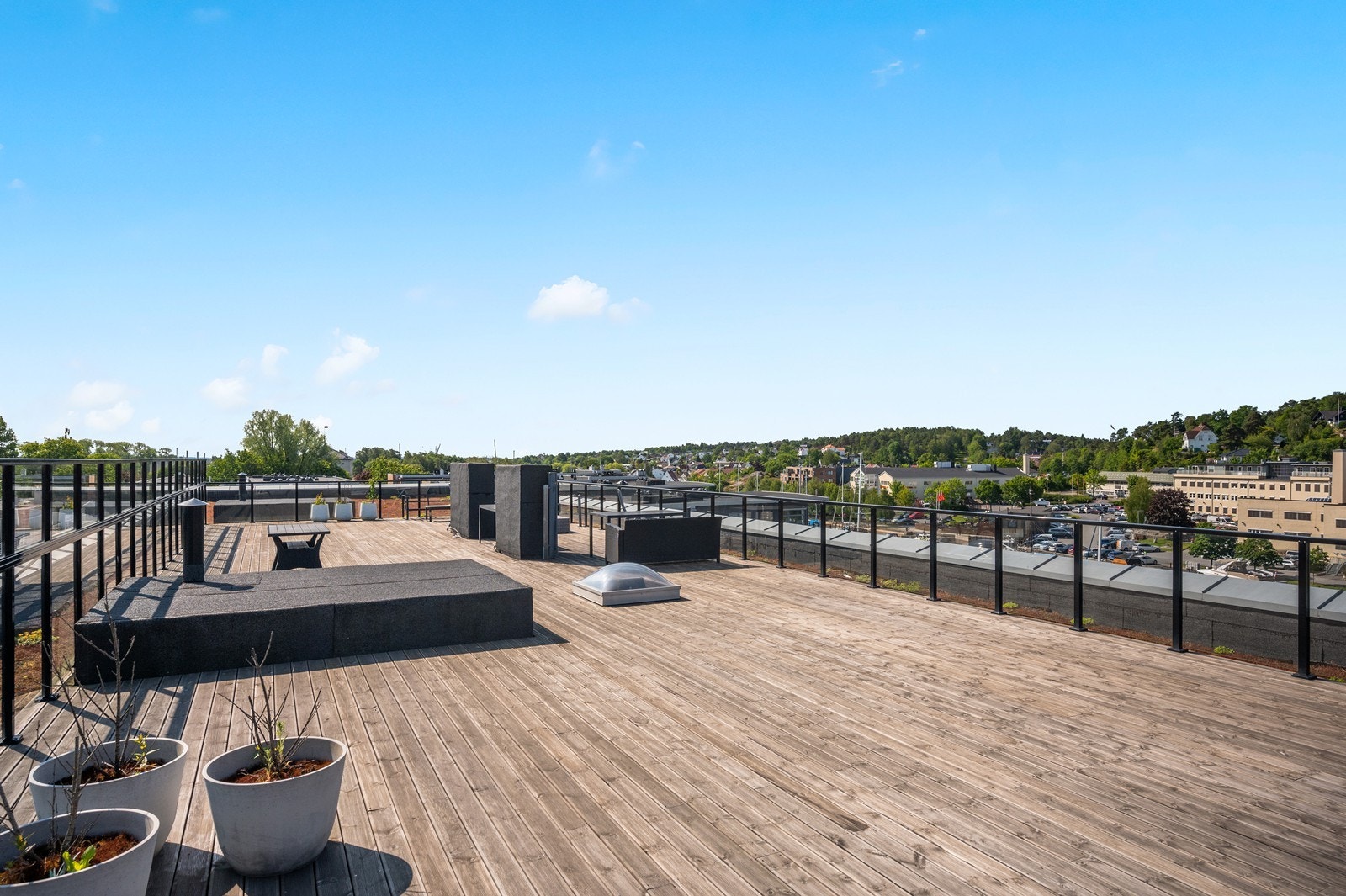 Flott, felles takterrasse for sameiet Galleribilde