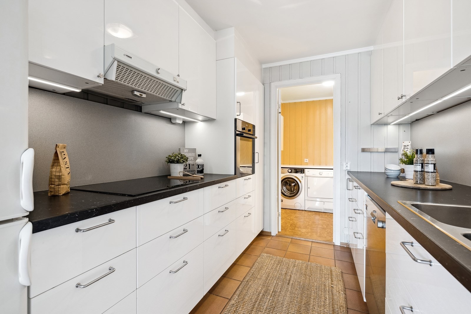 Samtlige hvitevarer medfølger handelen Galleribilde