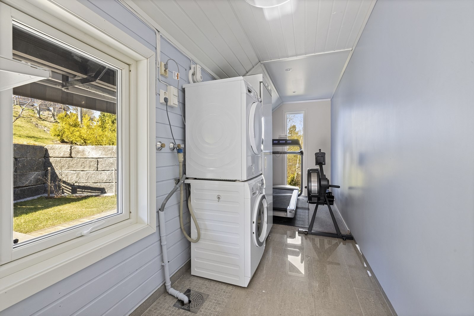 Vaskerom Galleribilde