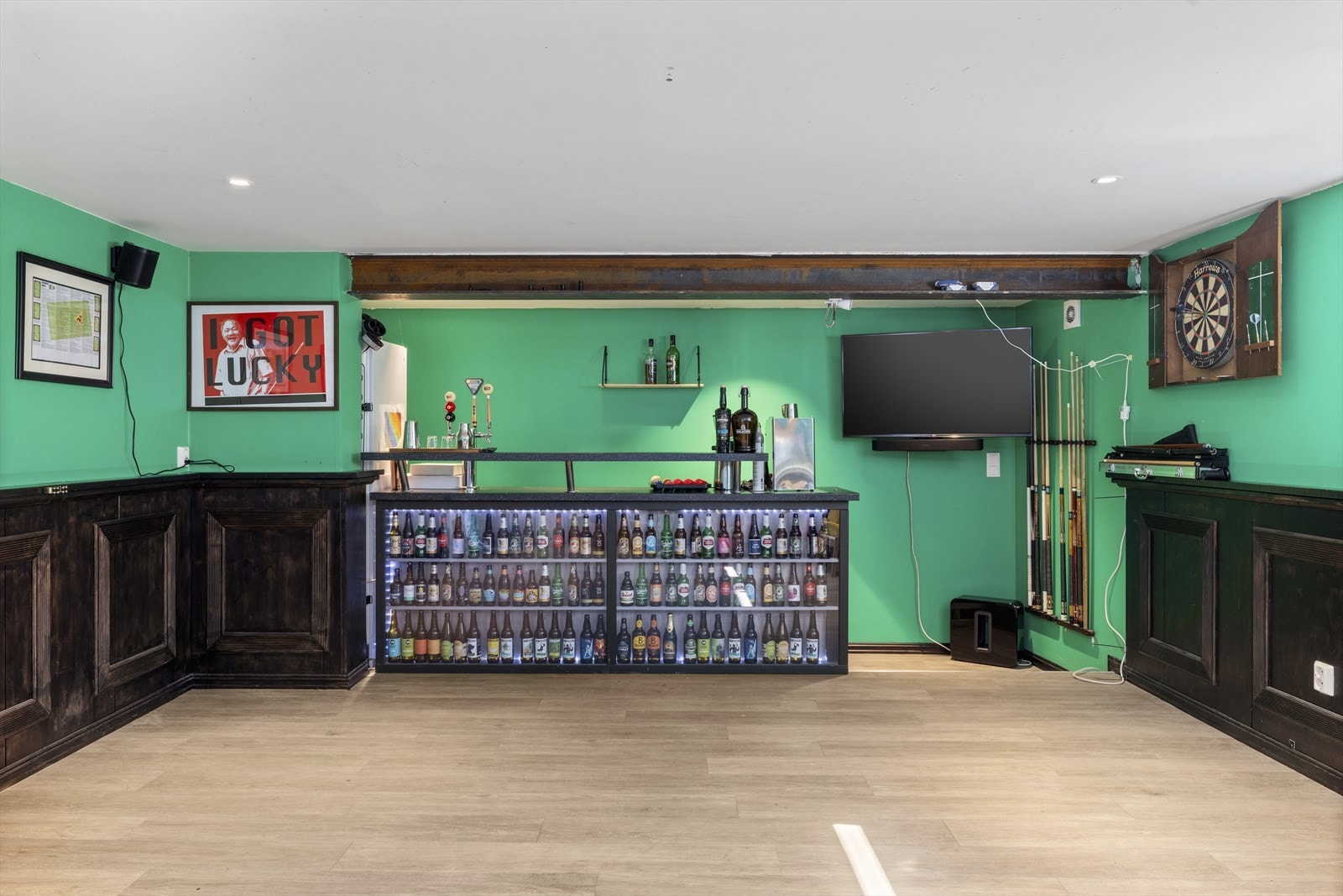 "Gutterom" - det er gitt igangsettelsestilatelse for dette tilbygget på 20 kvm - selger har sendt inn anmodning om ferdigattest som vil foreligge innen overtagelse Galleribilde