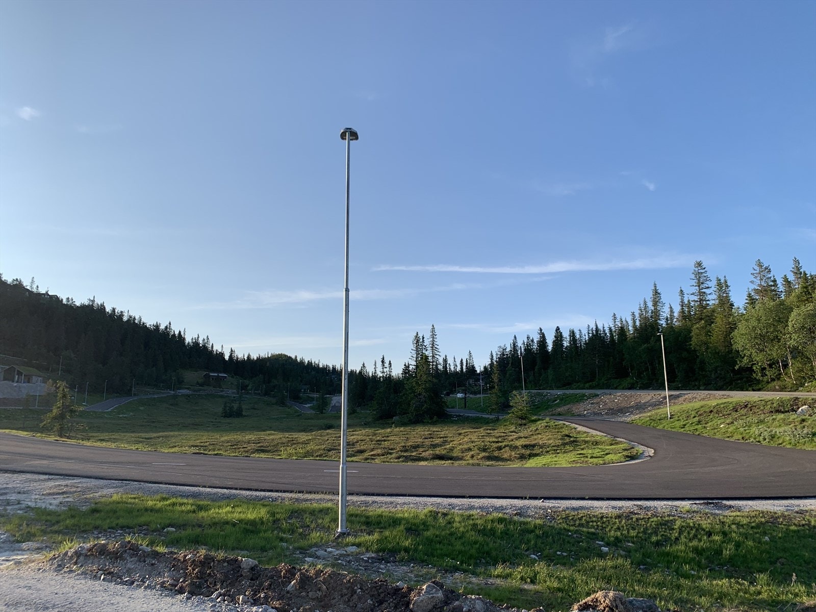 I sommerhalvåret er det rulleskiløype på skistadion. Galleribilde