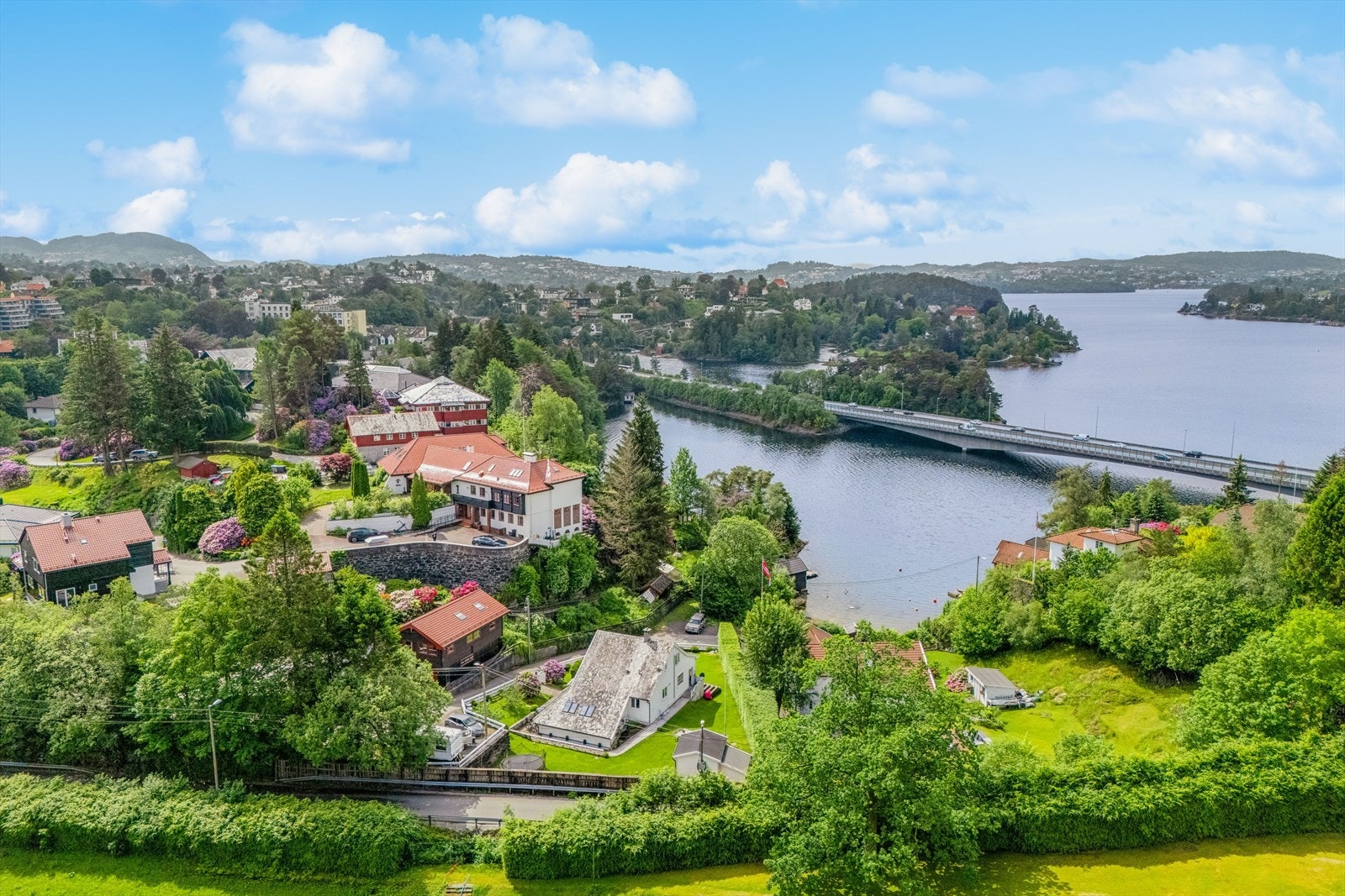 Eiendommen og området rundt. Galleribilde