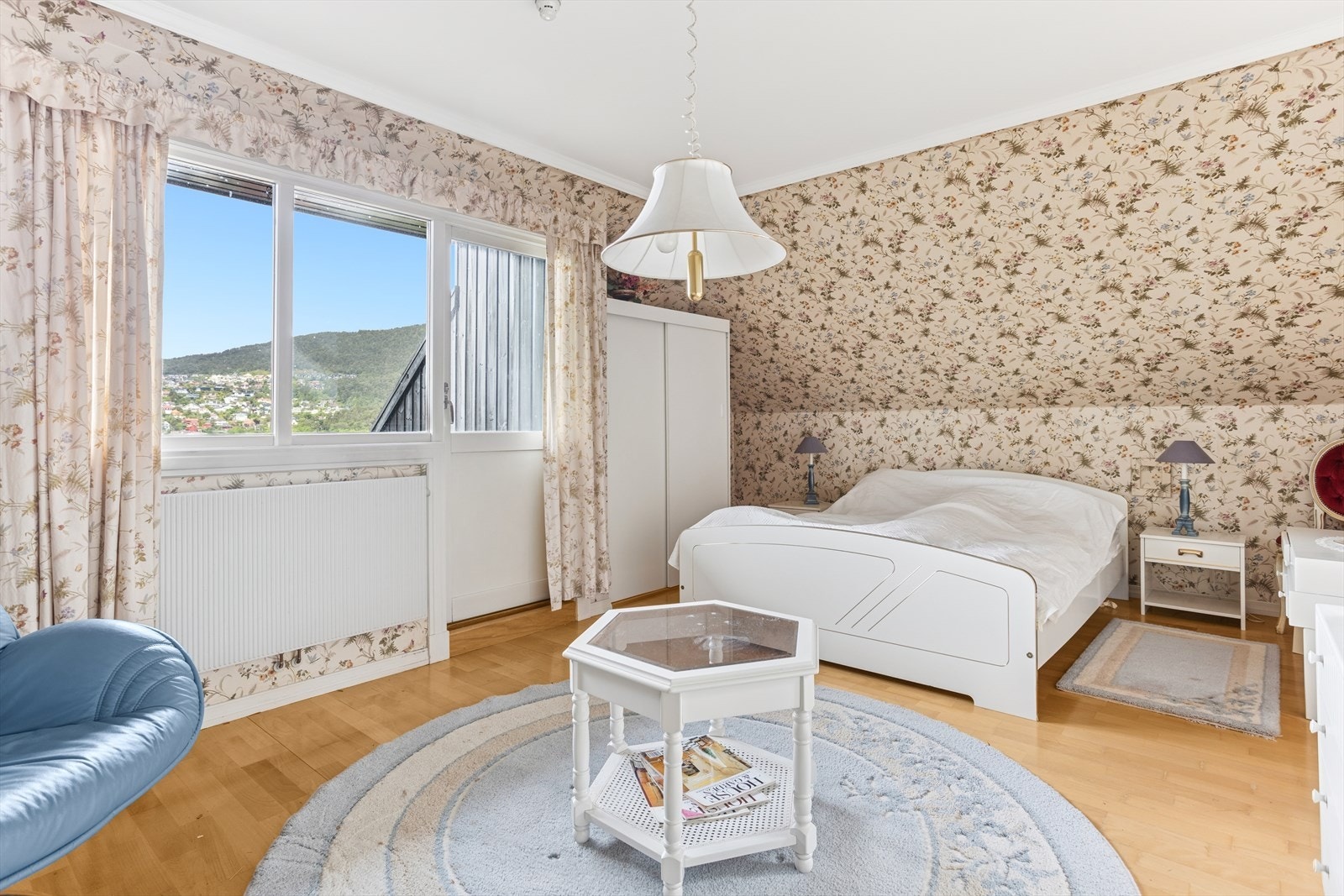 Soverom/gjesterom. Galleribilde