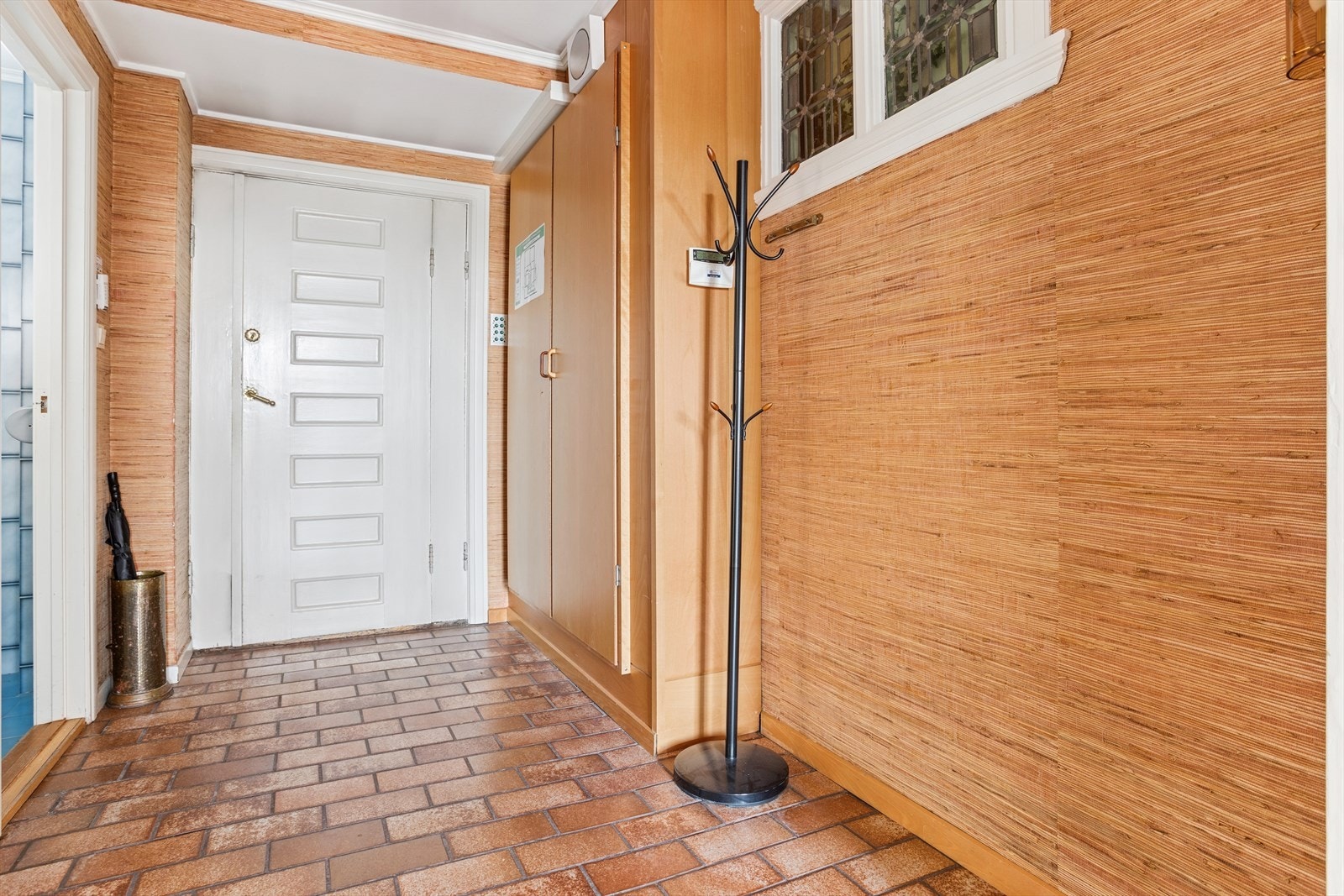 Inngangsparti i den eldre delen i nr. 8. Galleribilde