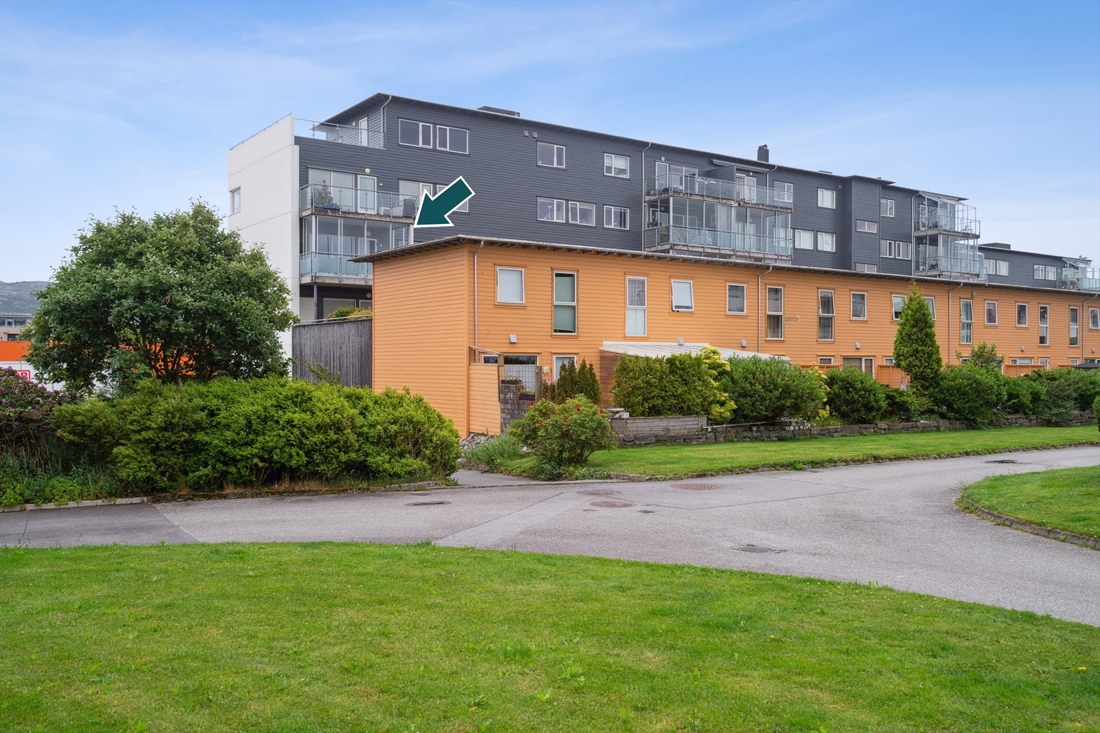 Pent beliggende på enden i tredje etasje. Galleribilde