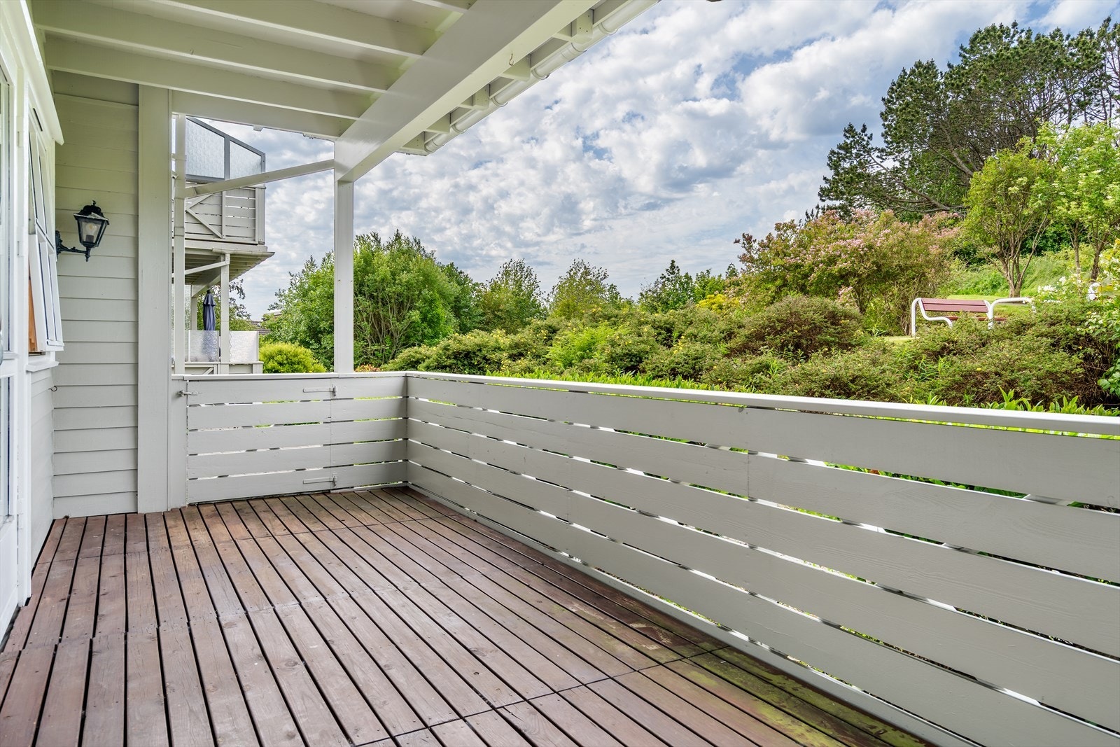 Solrik, vestvendt terrasse. Galleribilde