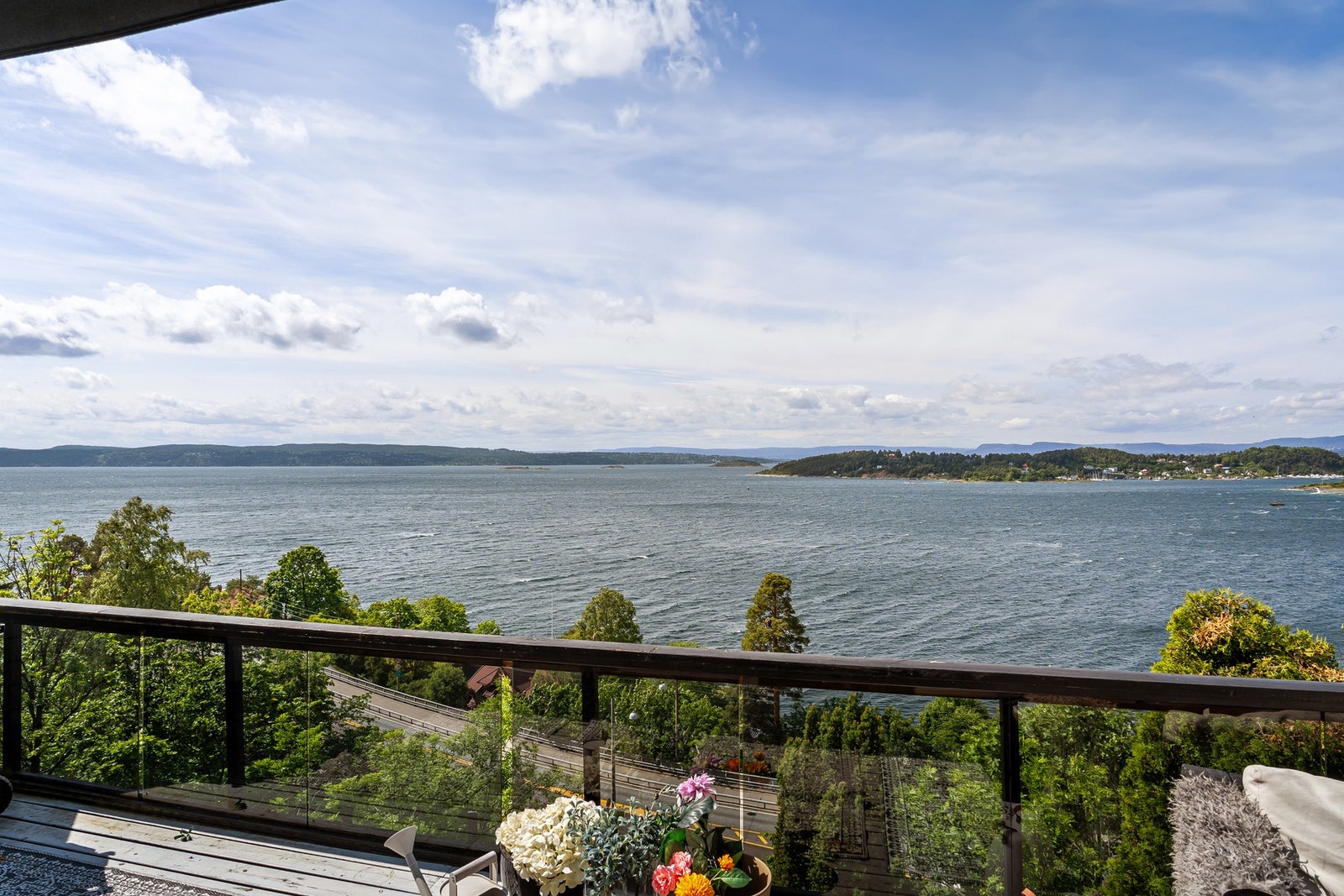 Panoramautsikt over fjorden Galleribilde