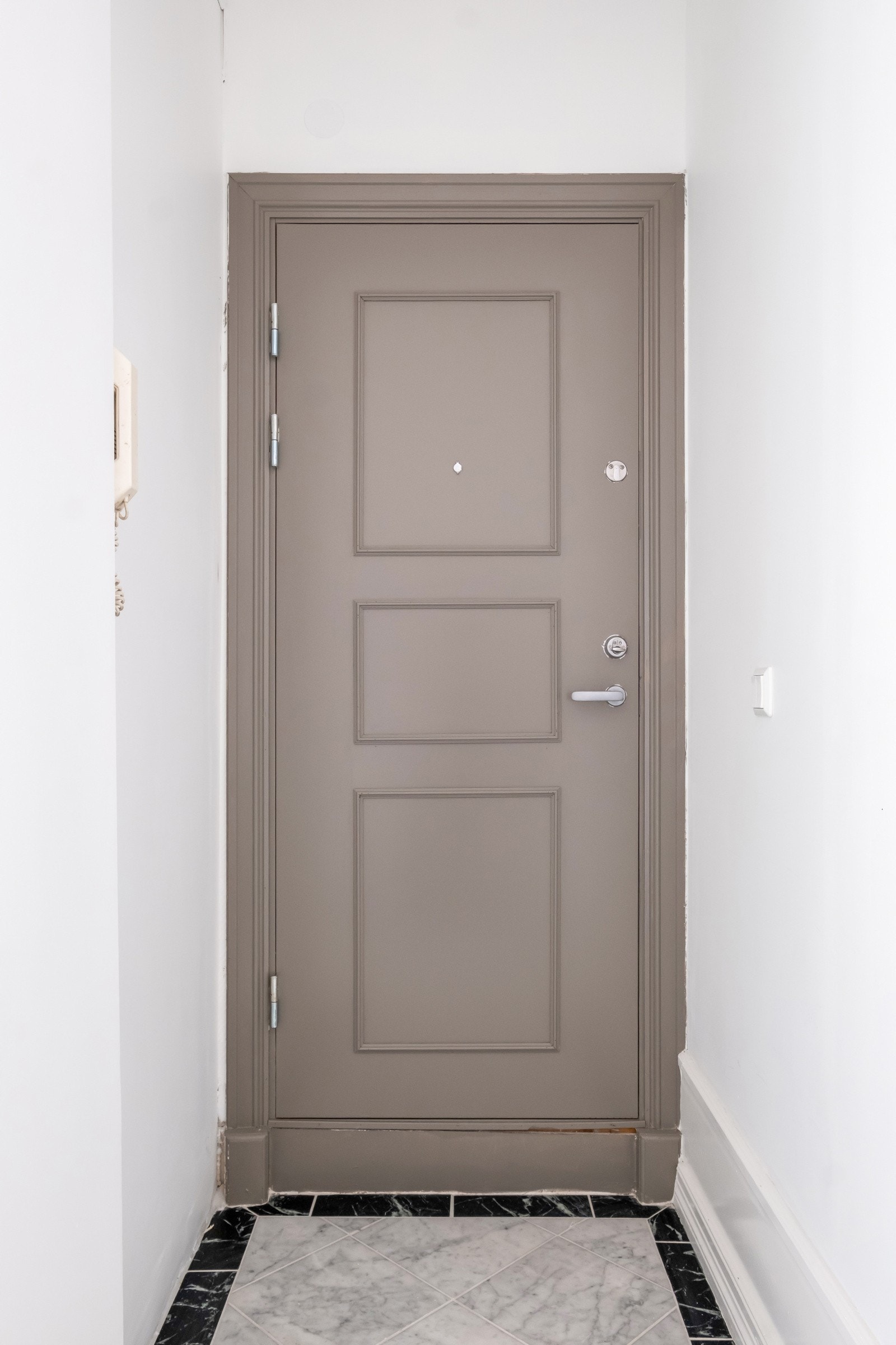 Leiligheten har enkel adkomst i annen etasje. Galleribilde