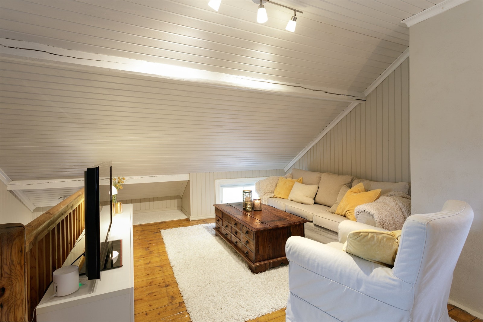 Koselig loftstue Galleribilde