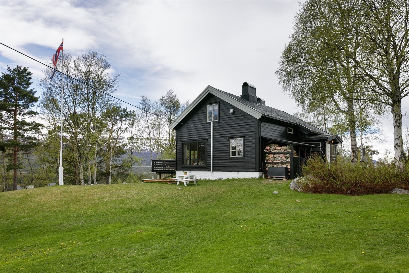 Store uteområder med god plass for lek og morro Galleribilde