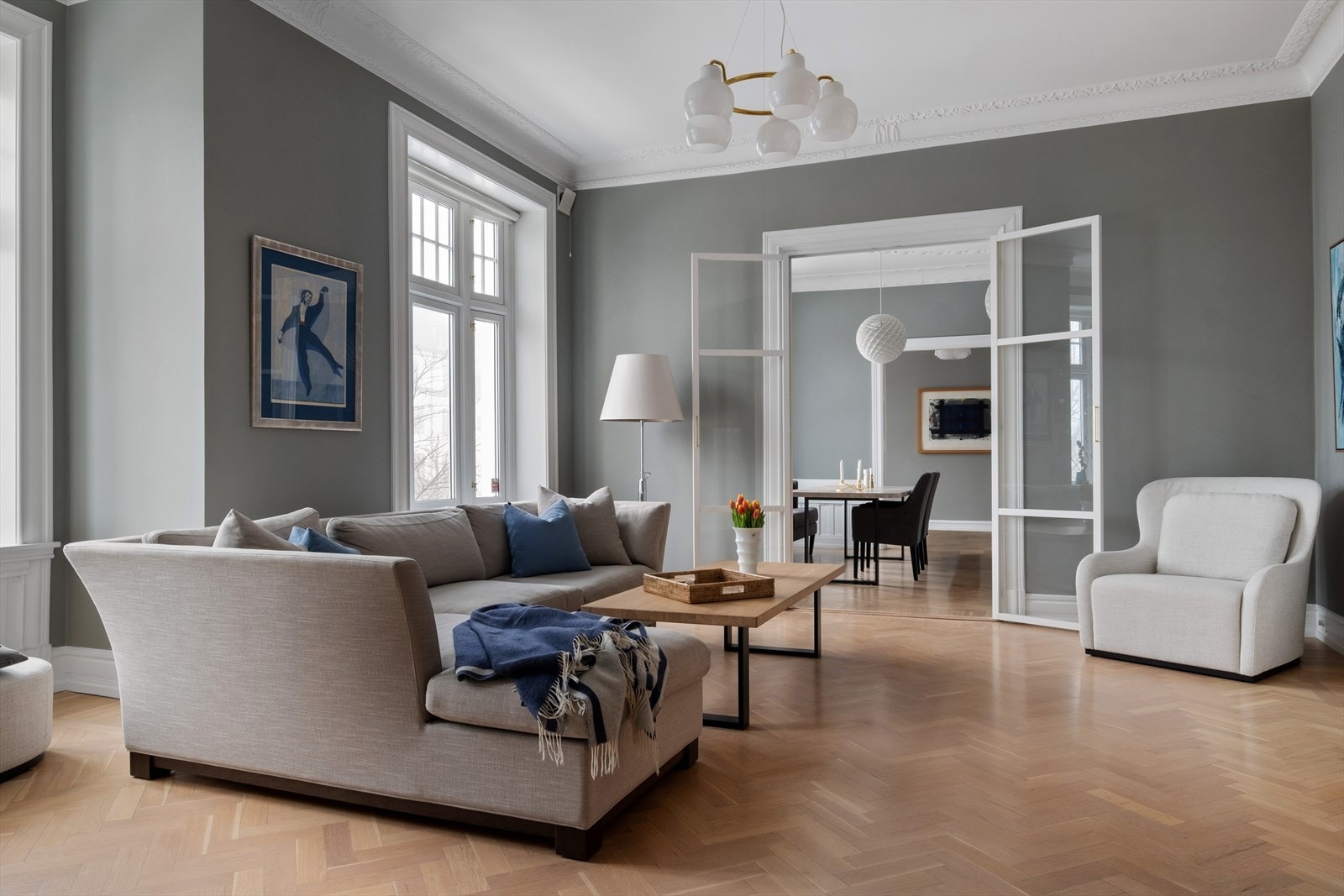 Leiligheten har gått gjennom betydelige oppgraderinger fra 2020-2024. Galleribilde