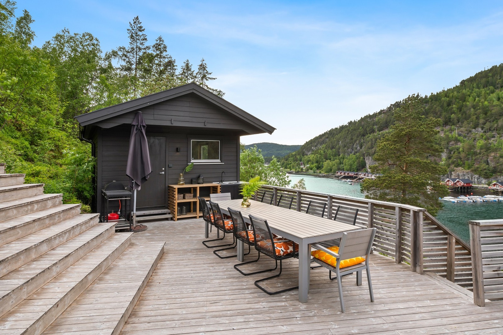 Her kan du nyte sola. Svært gode solforhold med kveldssol Galleribilde