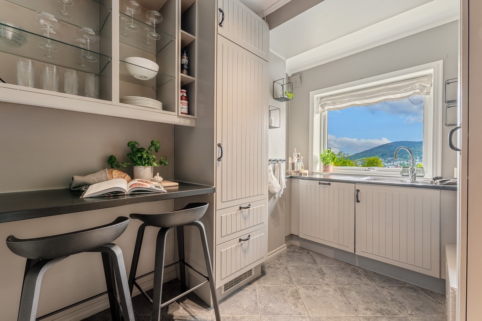 - Helintegrerte hvitevarer til glede for ny eier - Galleribilde