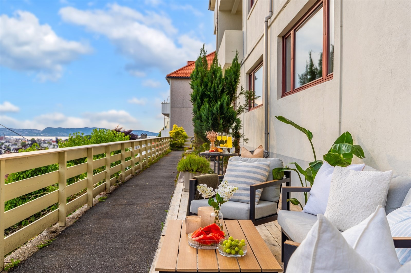 - Her kan du nyte solen fra morgen til kveld - Galleribilde